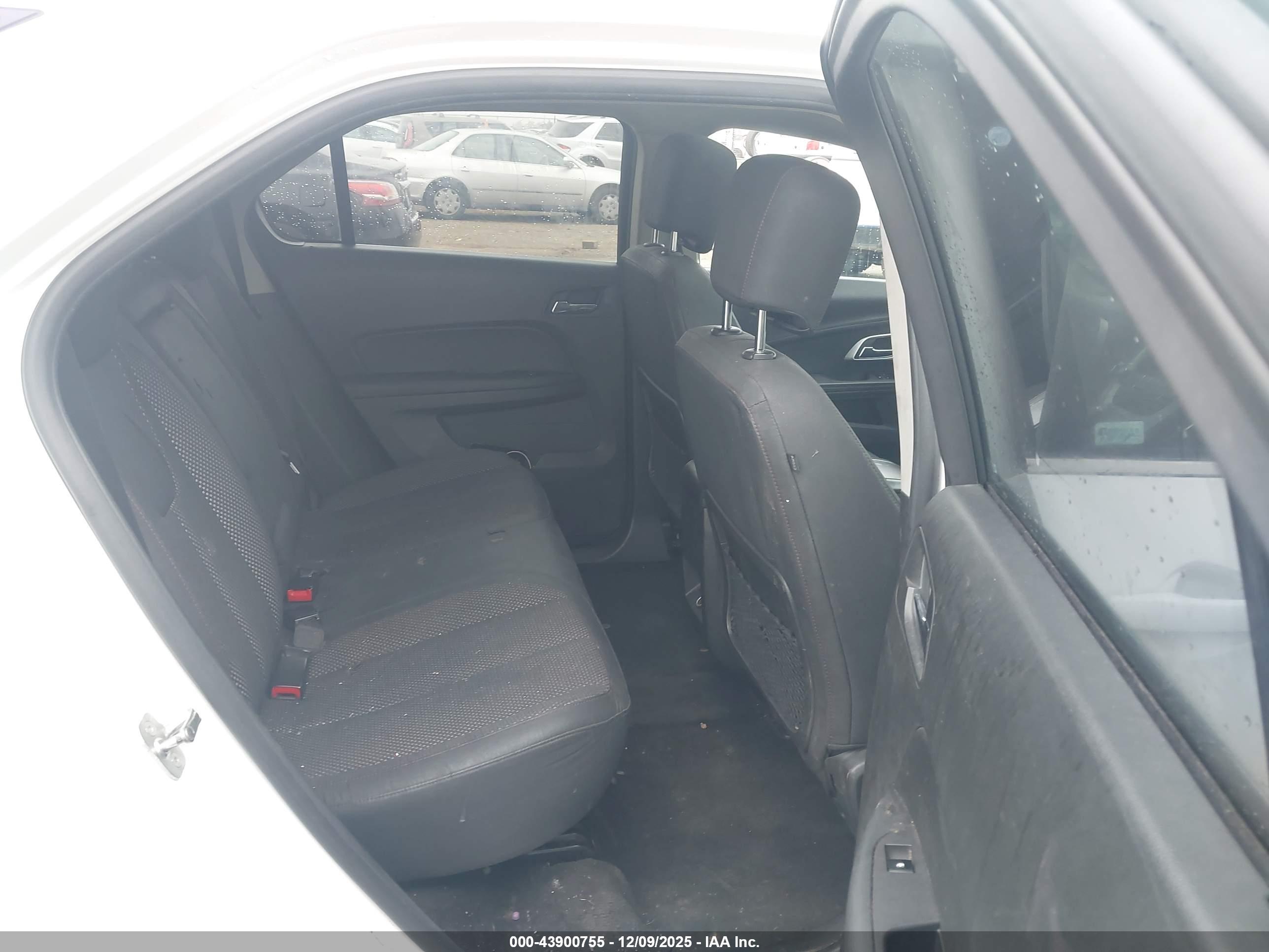 CHEVROLET EQUINOX image 8