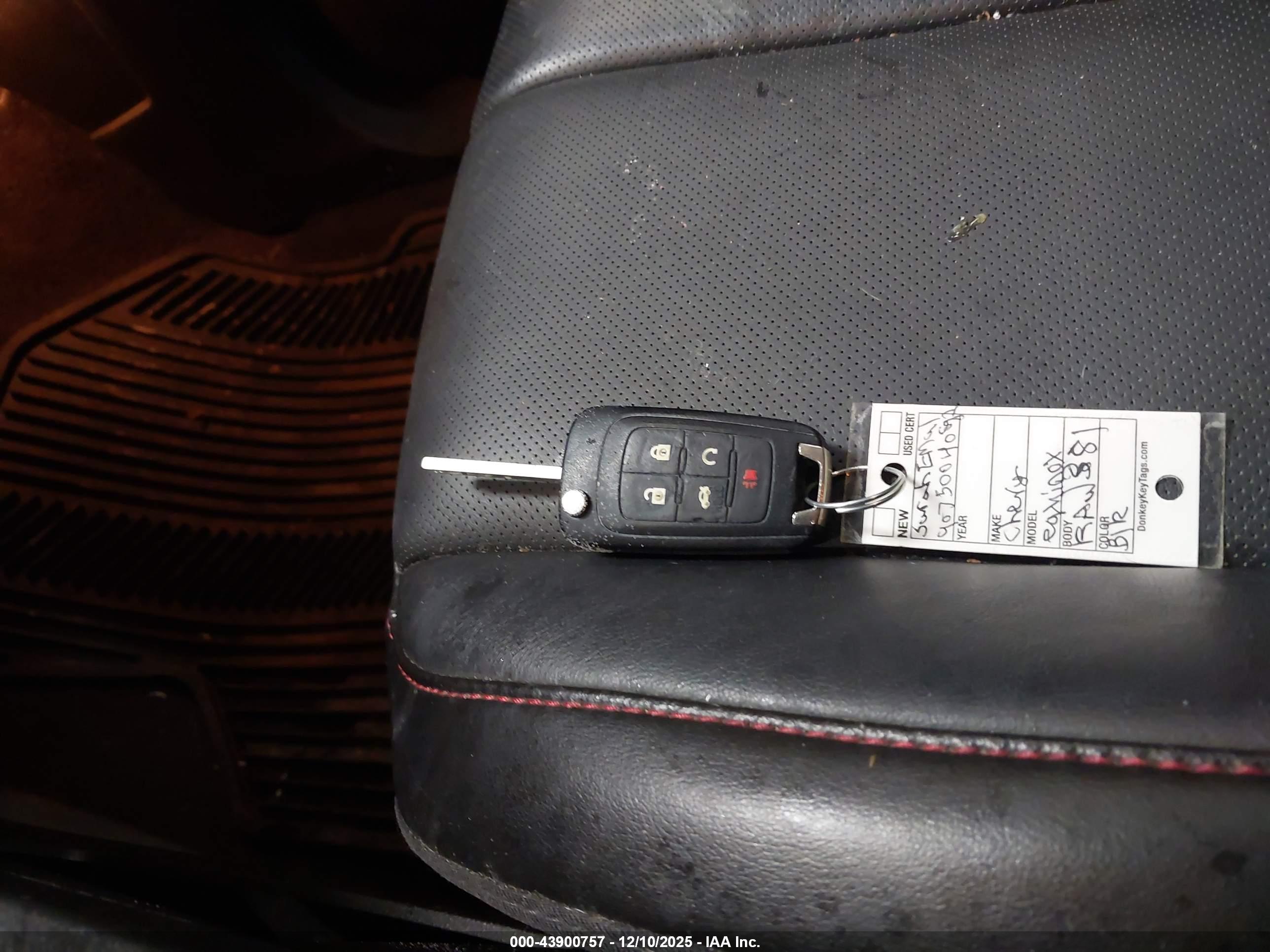 CHEVROLET EQUINOX image 11