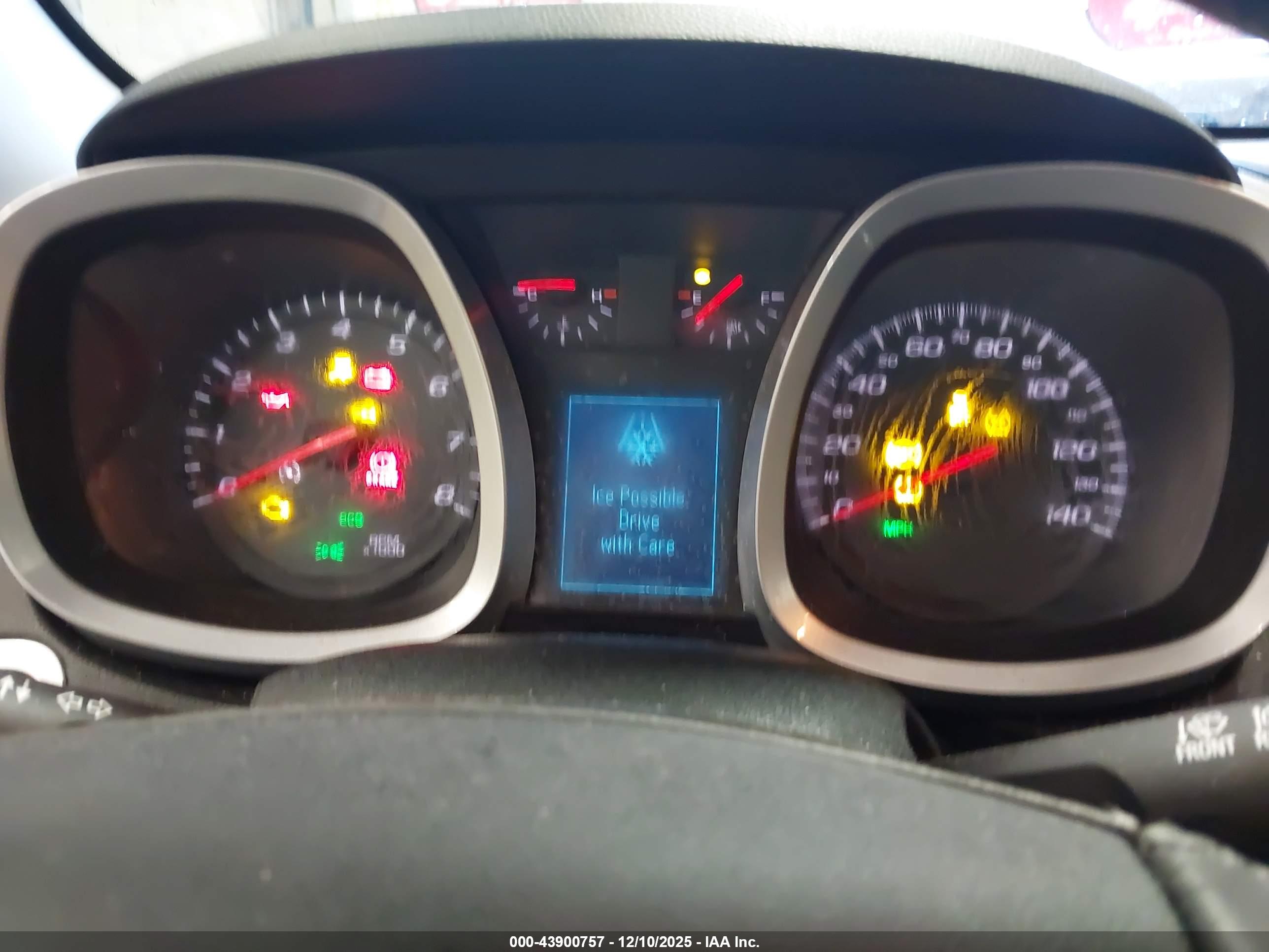 CHEVROLET EQUINOX image 7