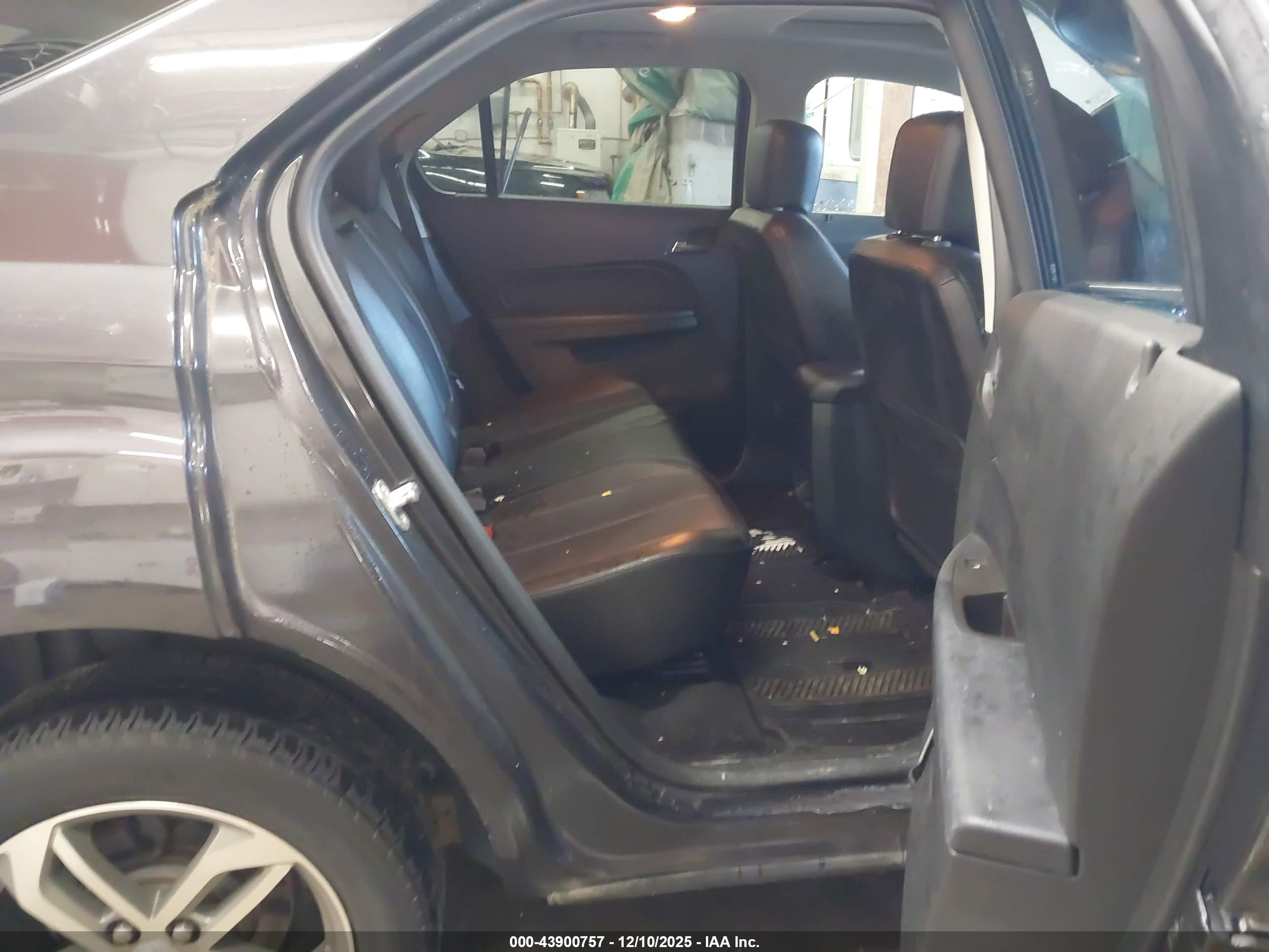 CHEVROLET EQUINOX image 8