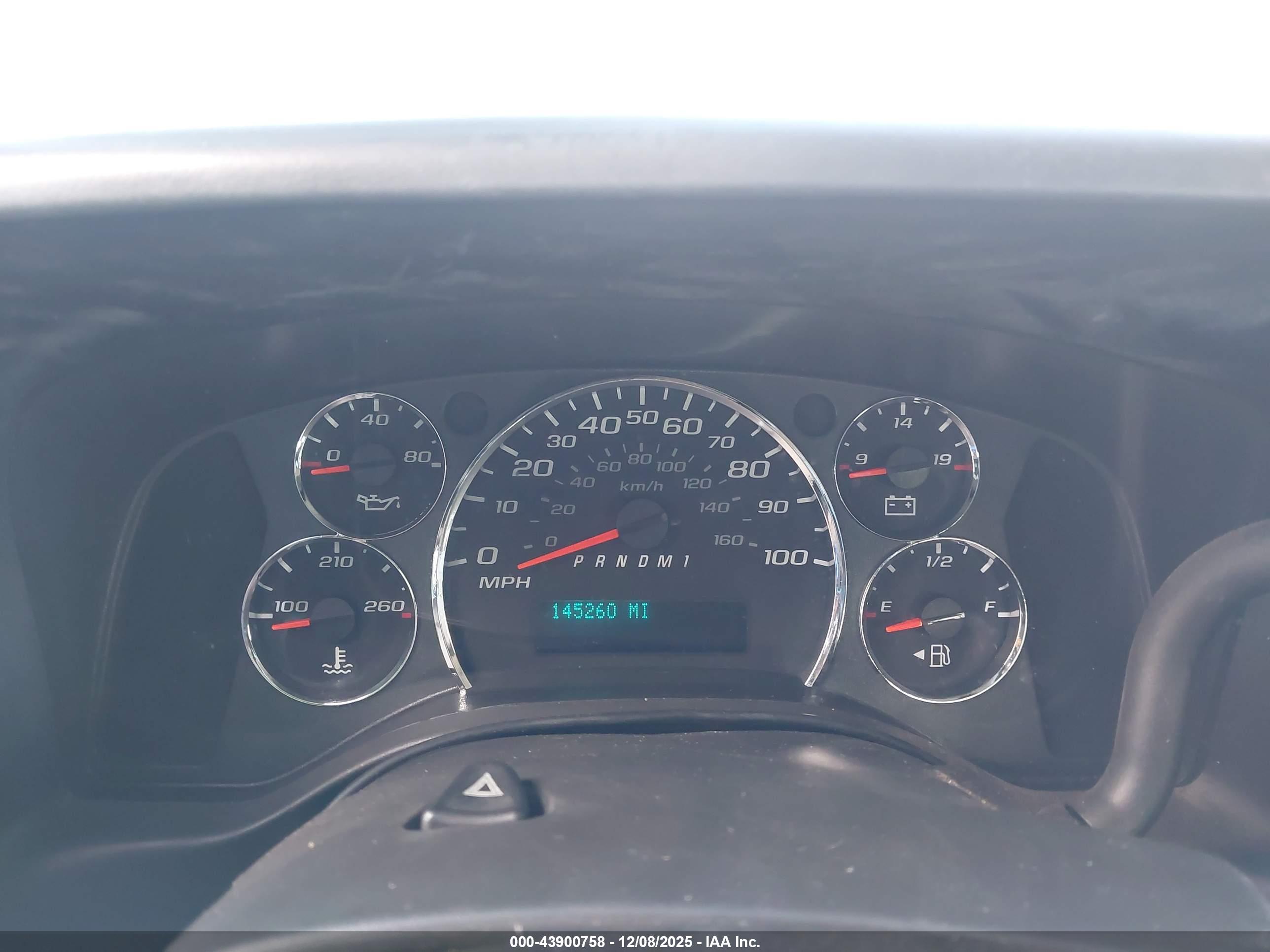 CHEVROLET EXPRESS image 7