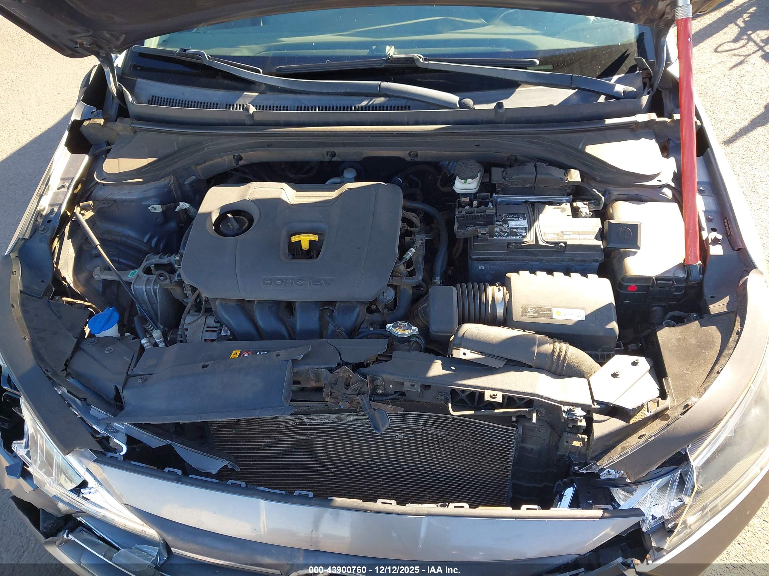 HYUNDAI ELANTRA image 10