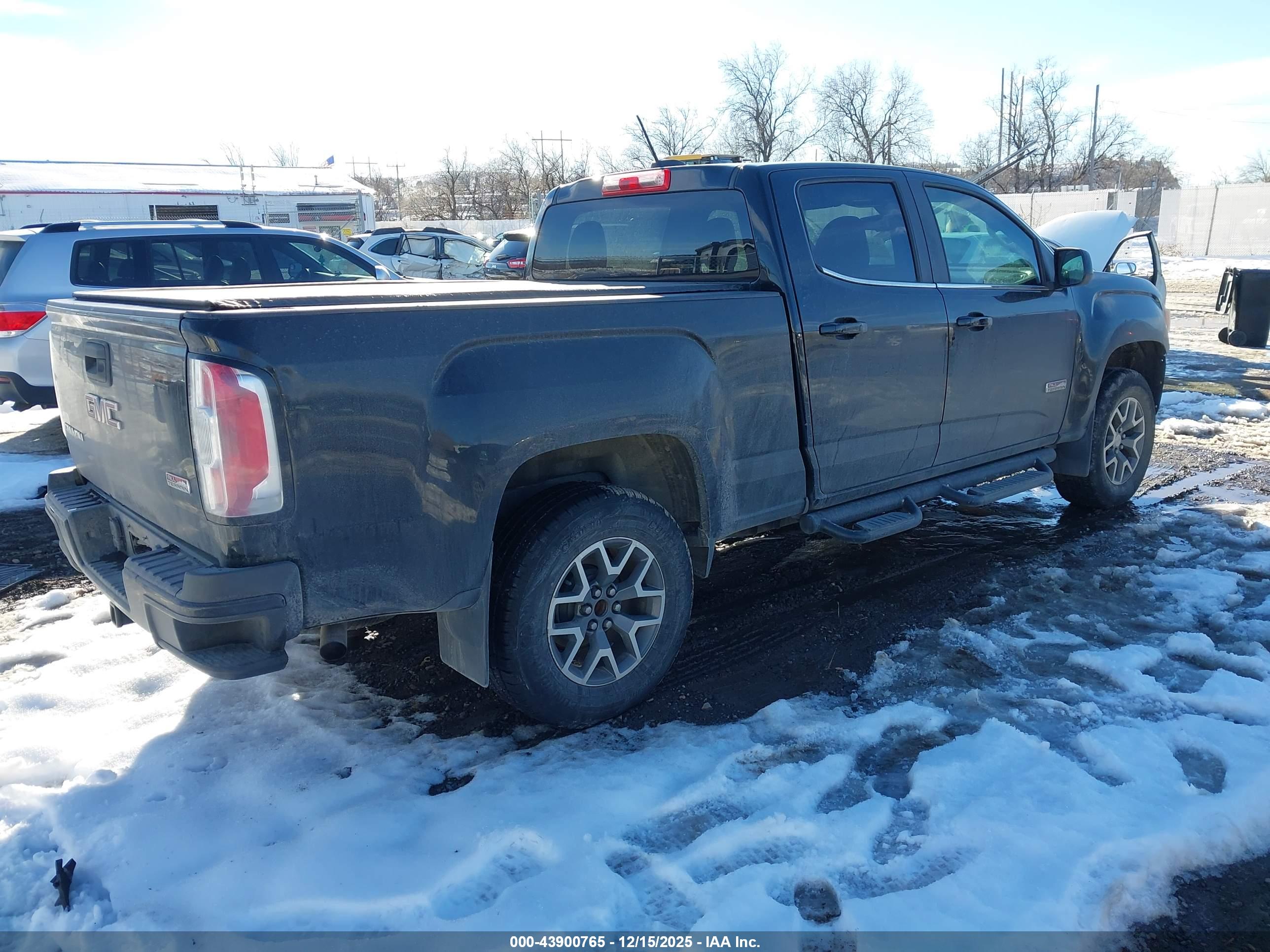 GMC CANYON image 4