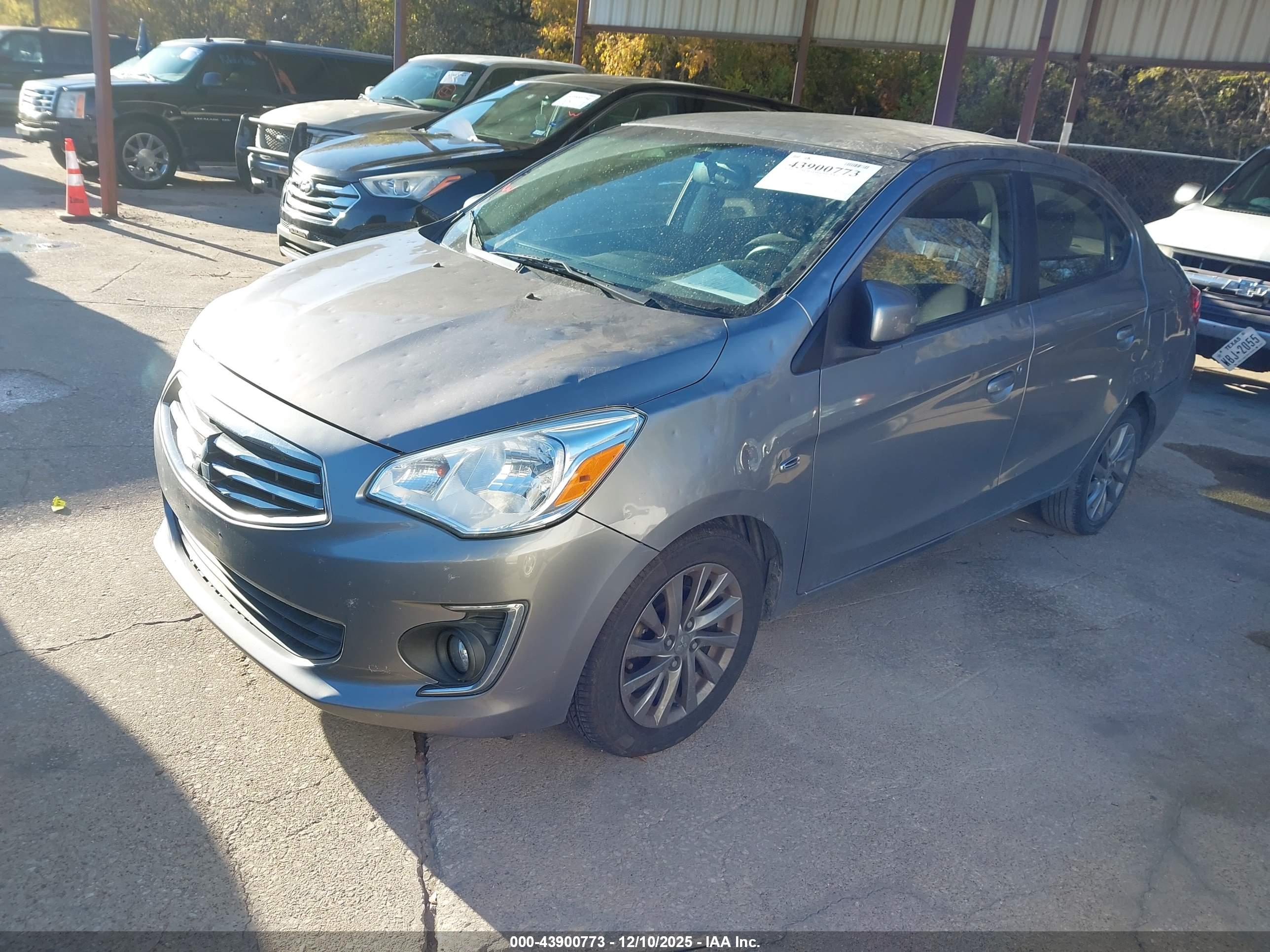 MITSUBISHI MIRAGE image 2