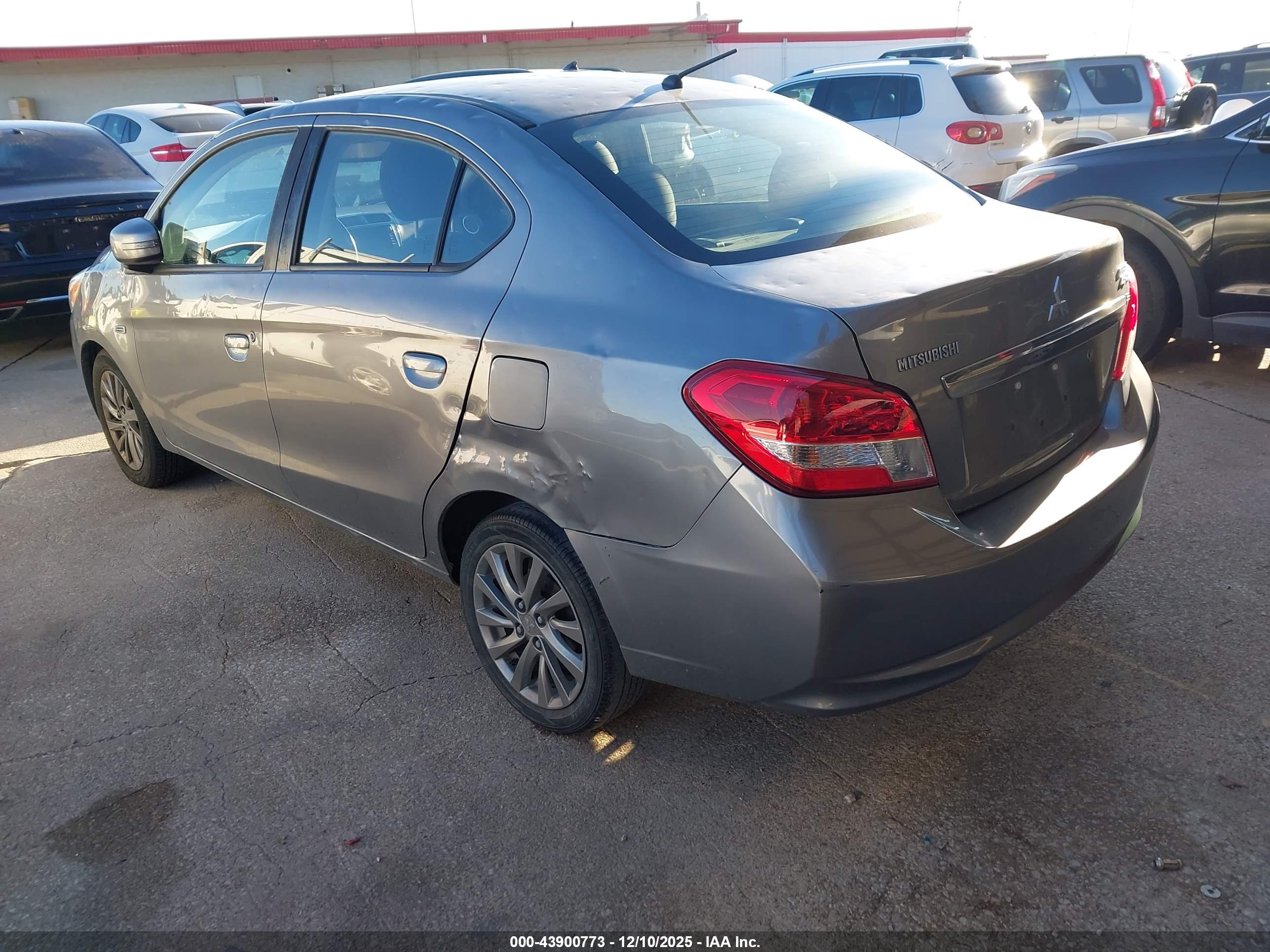 MITSUBISHI MIRAGE image 3