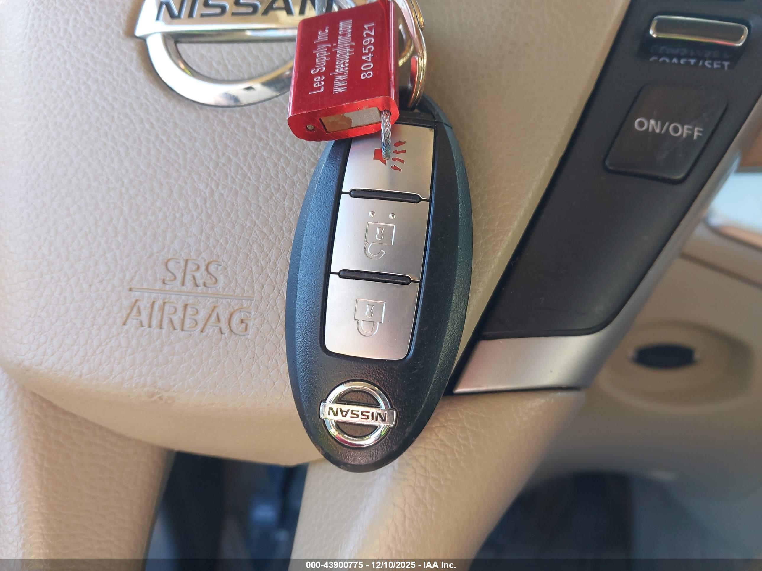 NISSAN MURANO image 11