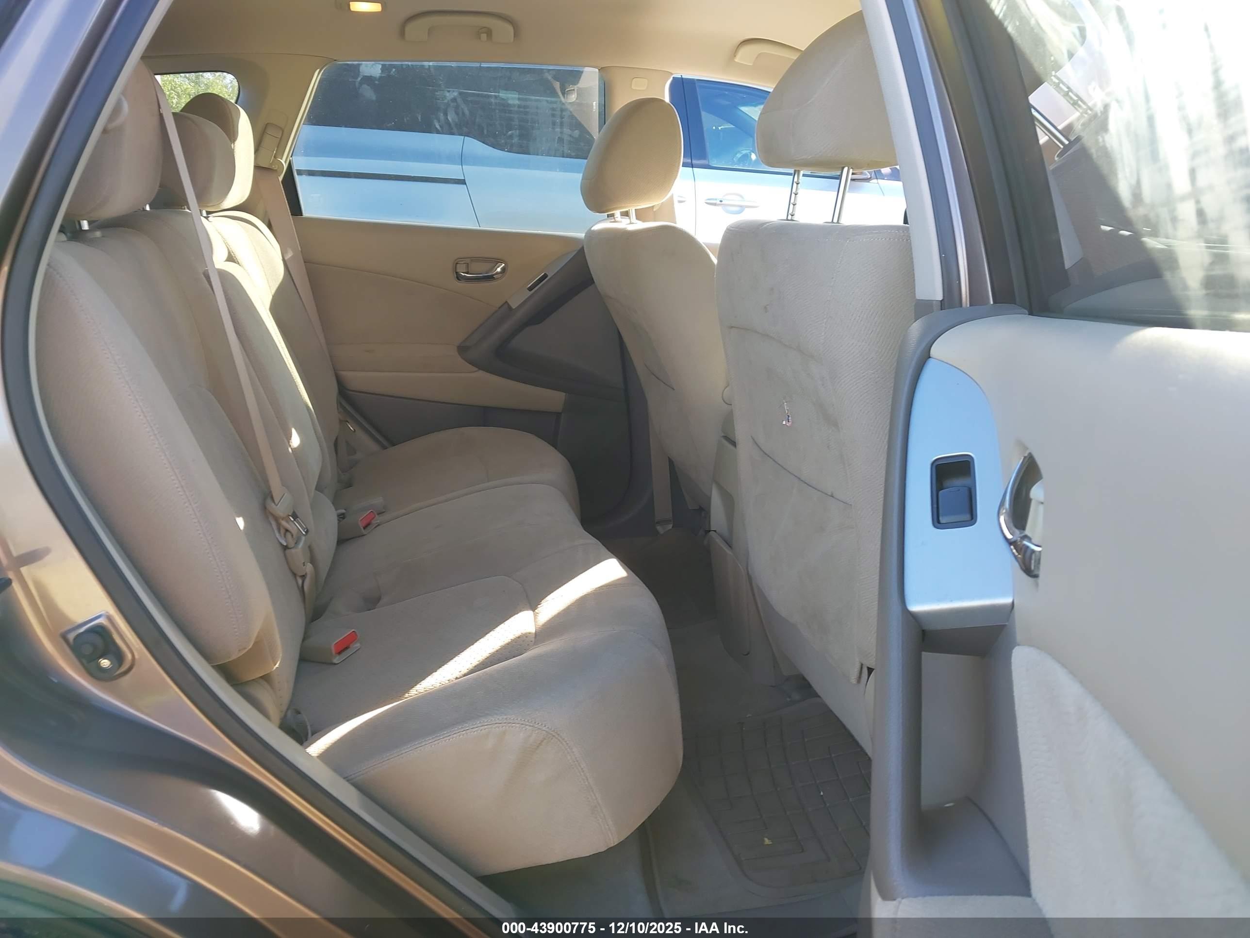 NISSAN MURANO image 8