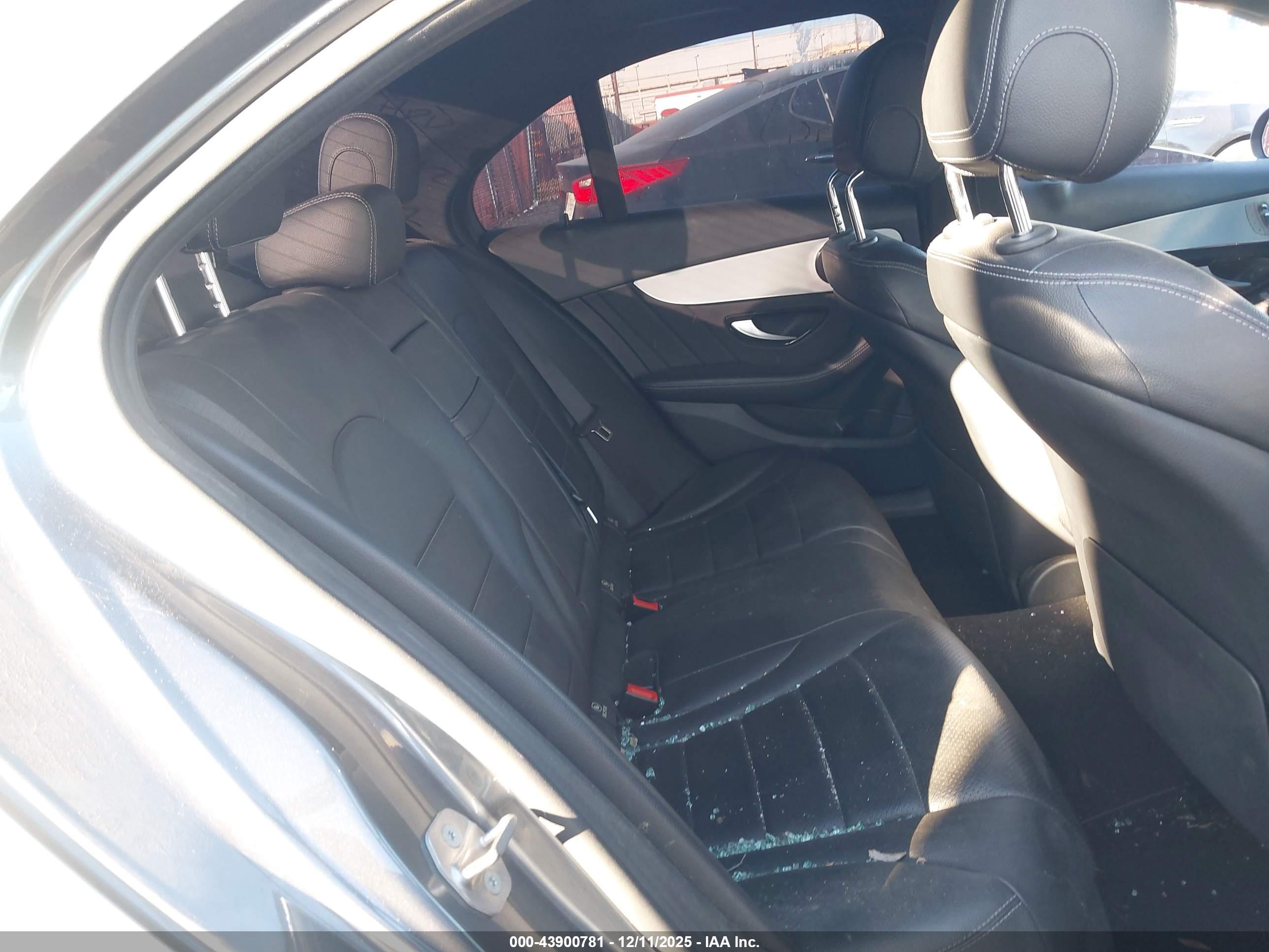 MERCEDES-BENZ C image 8