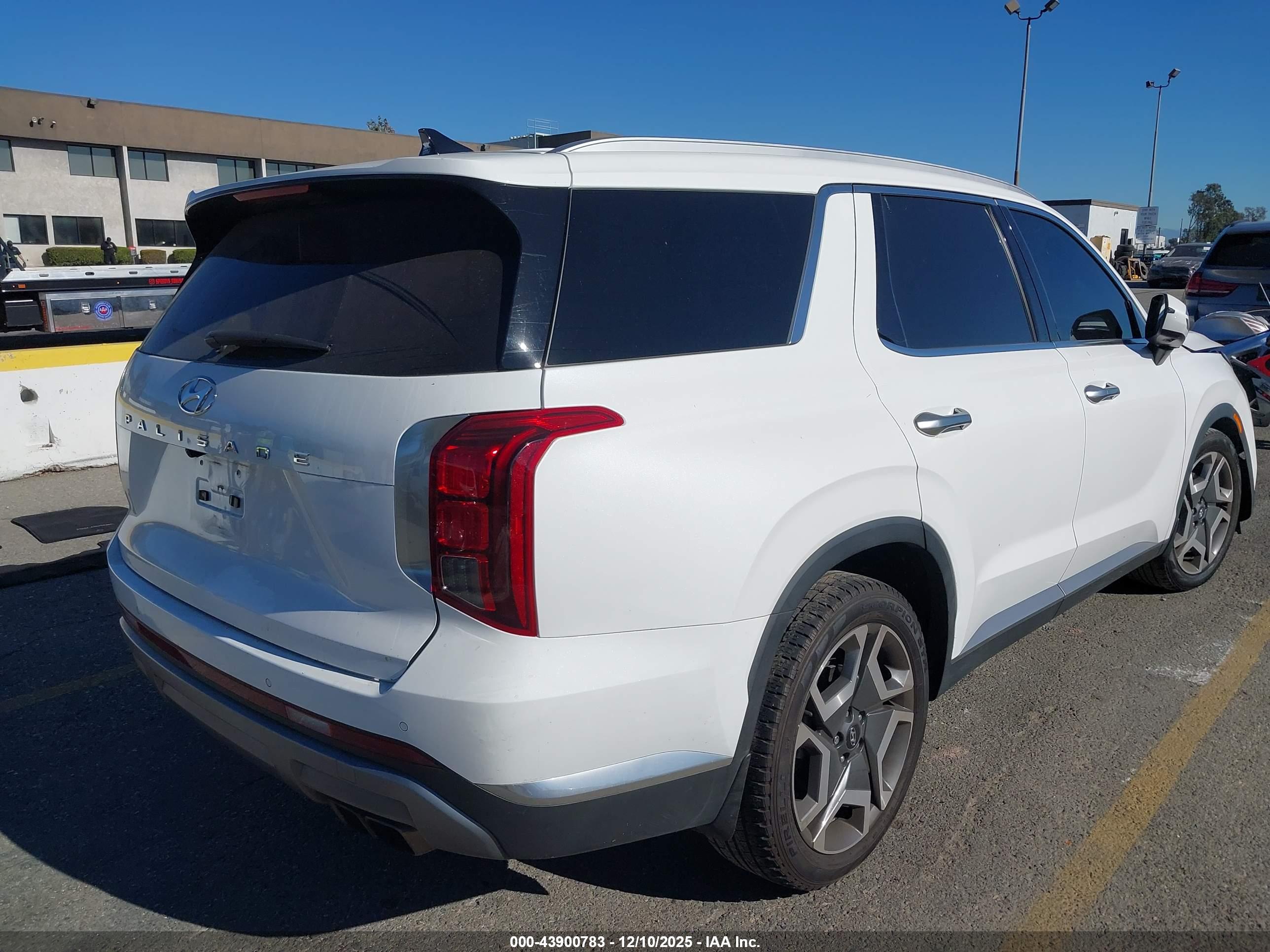 HYUNDAI PALISADE image 4