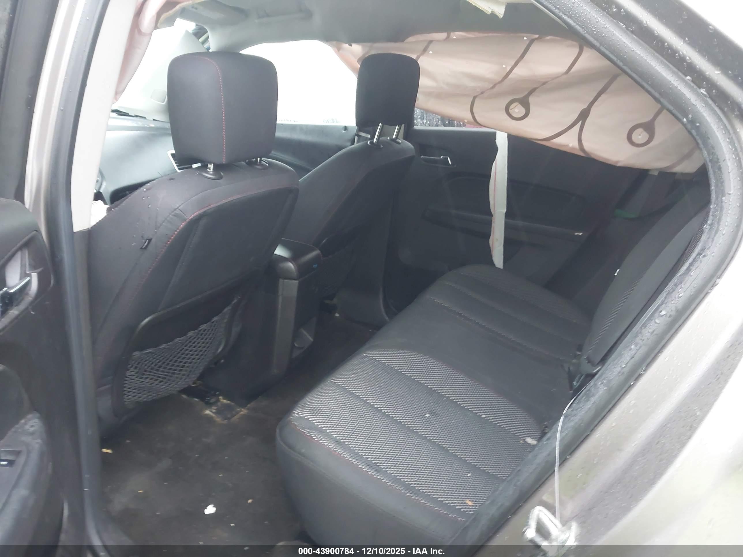 CHEVROLET EQUINOX image 8