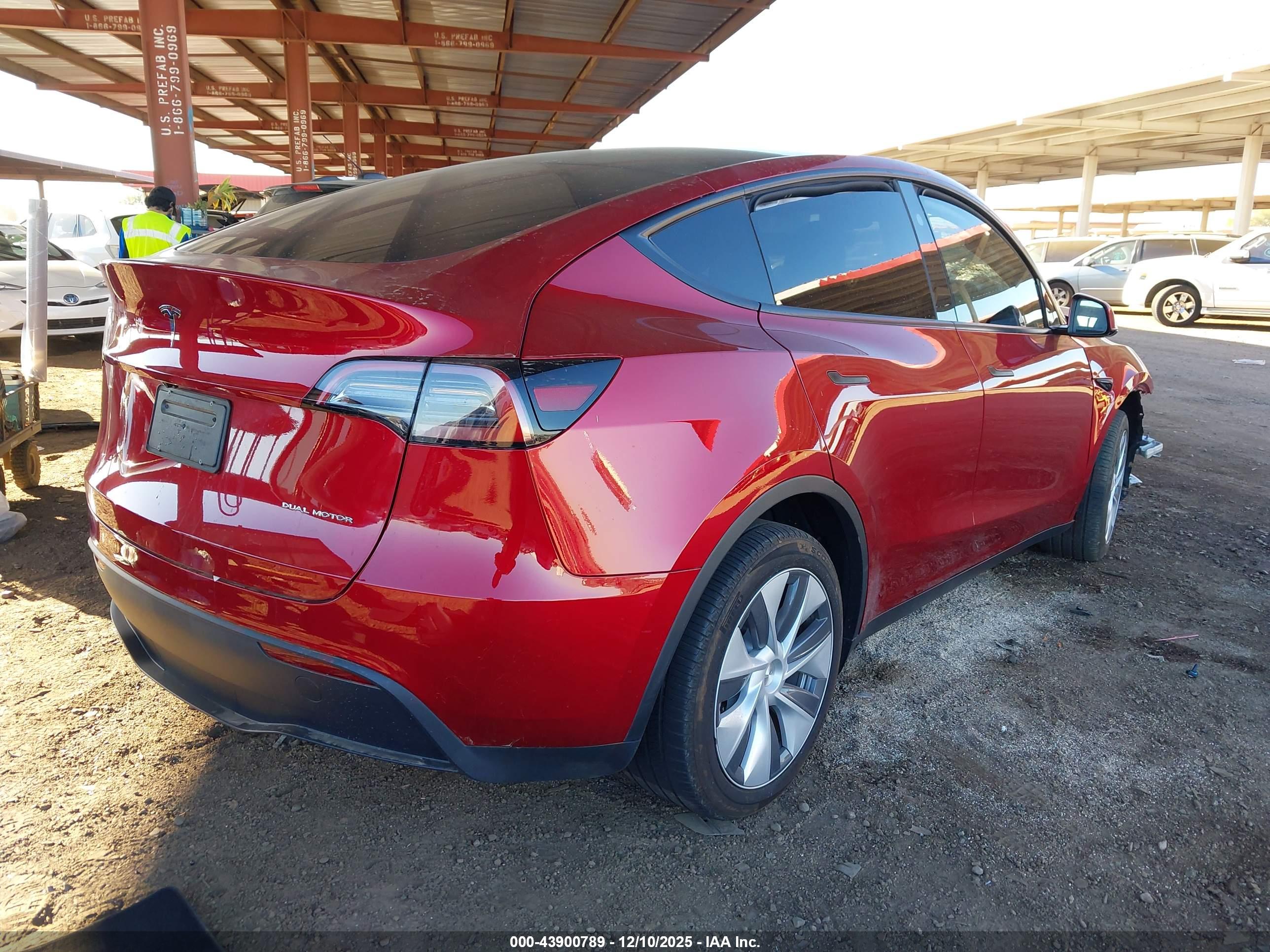 TESLA MODEL image 4