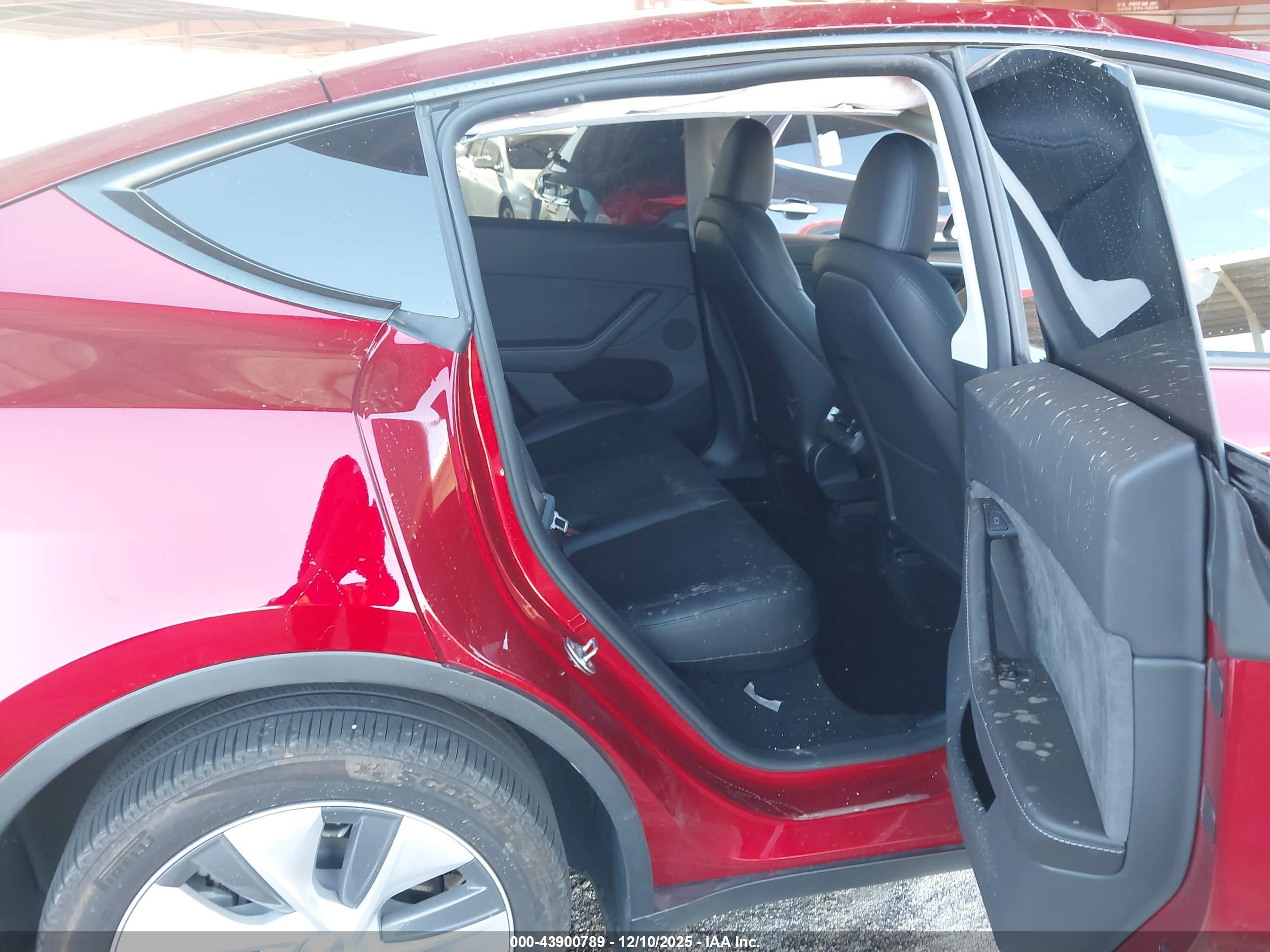 TESLA MODEL image 8