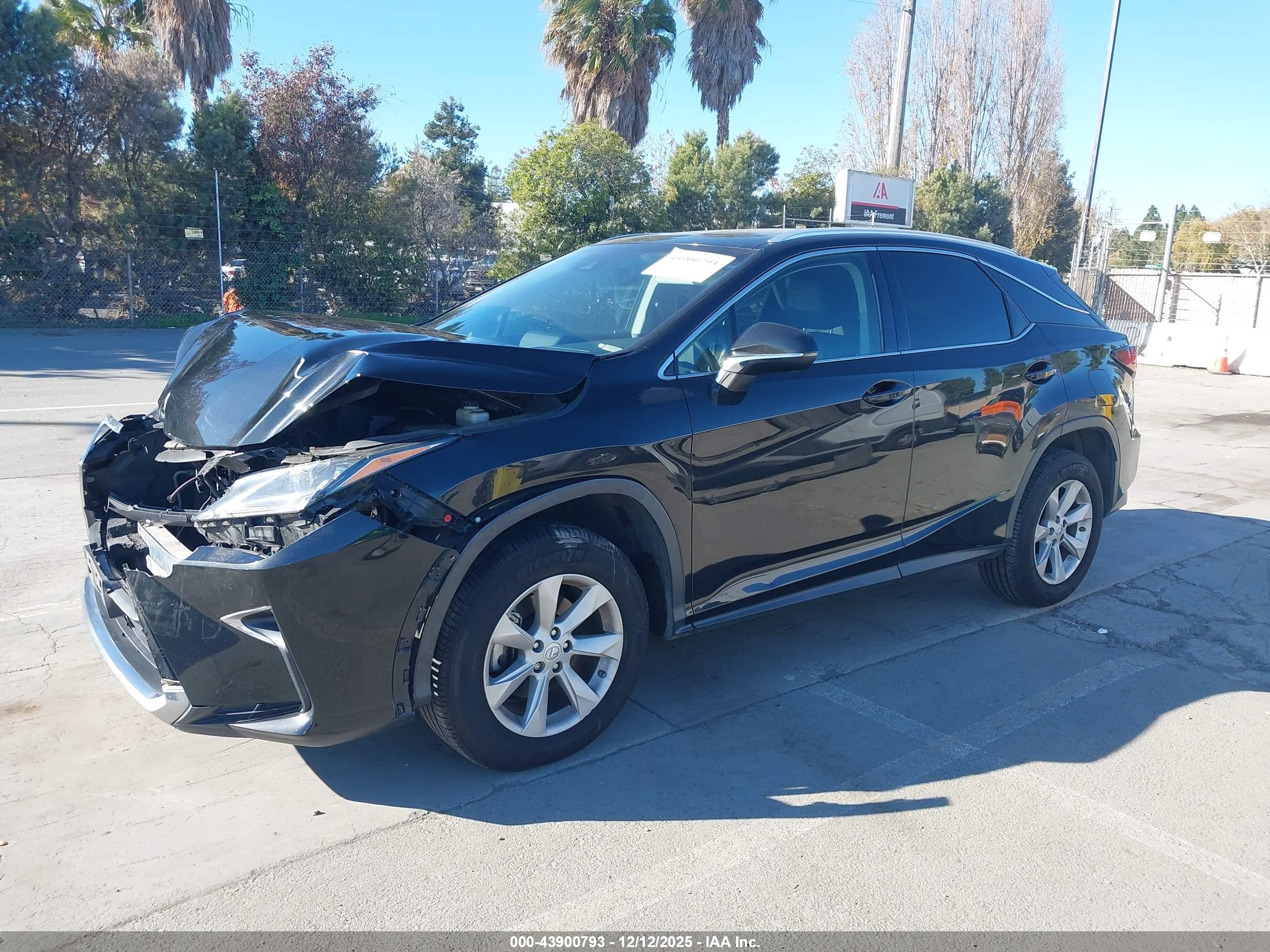 LEXUS RX image 2