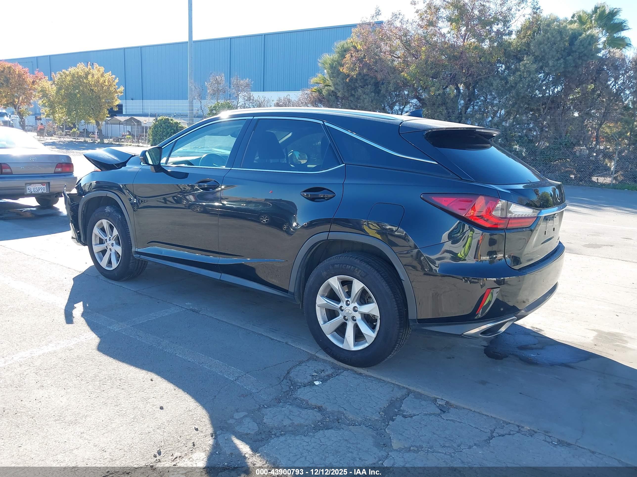 LEXUS RX image 3