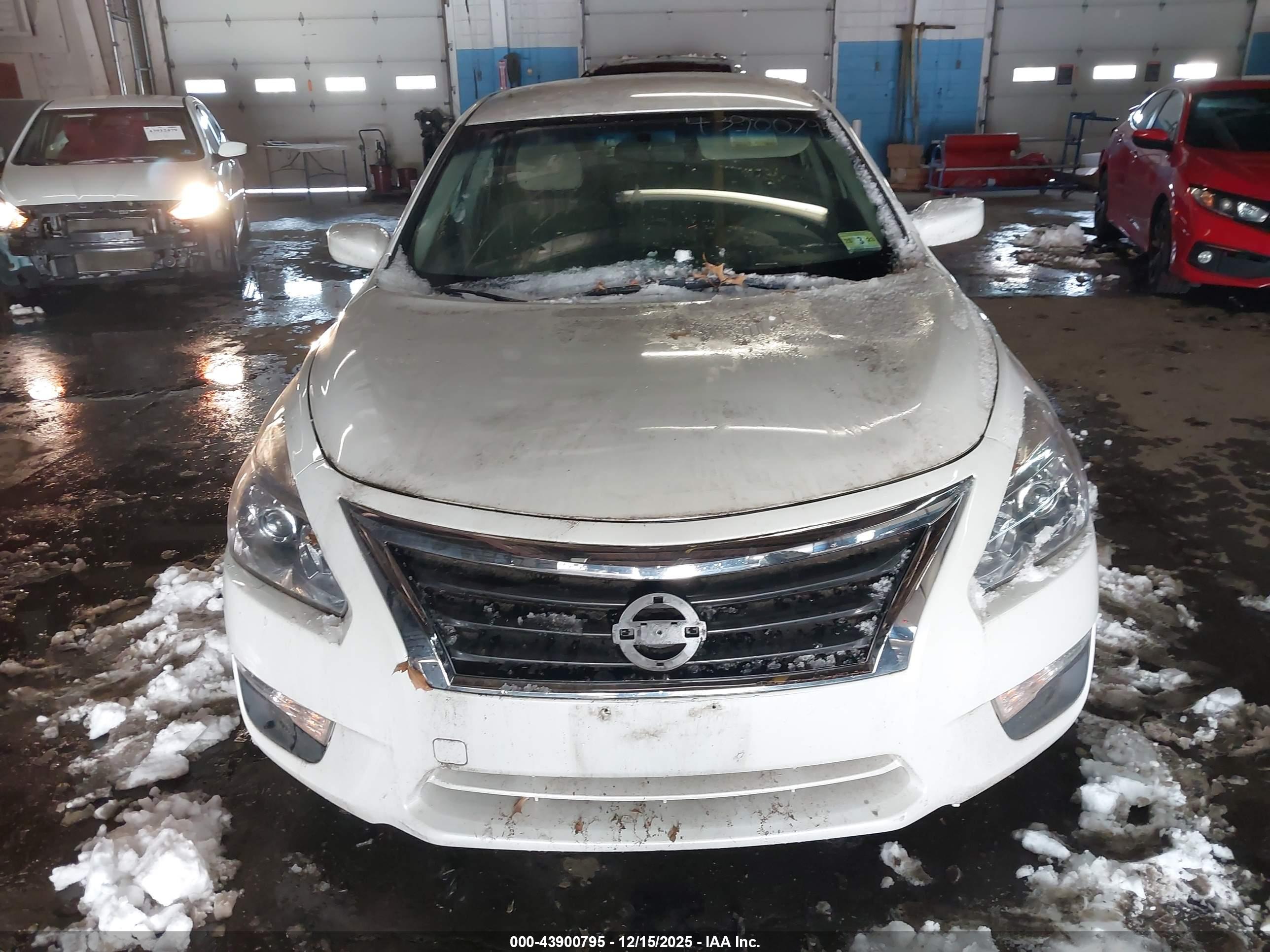 NISSAN ALTIMA image 6