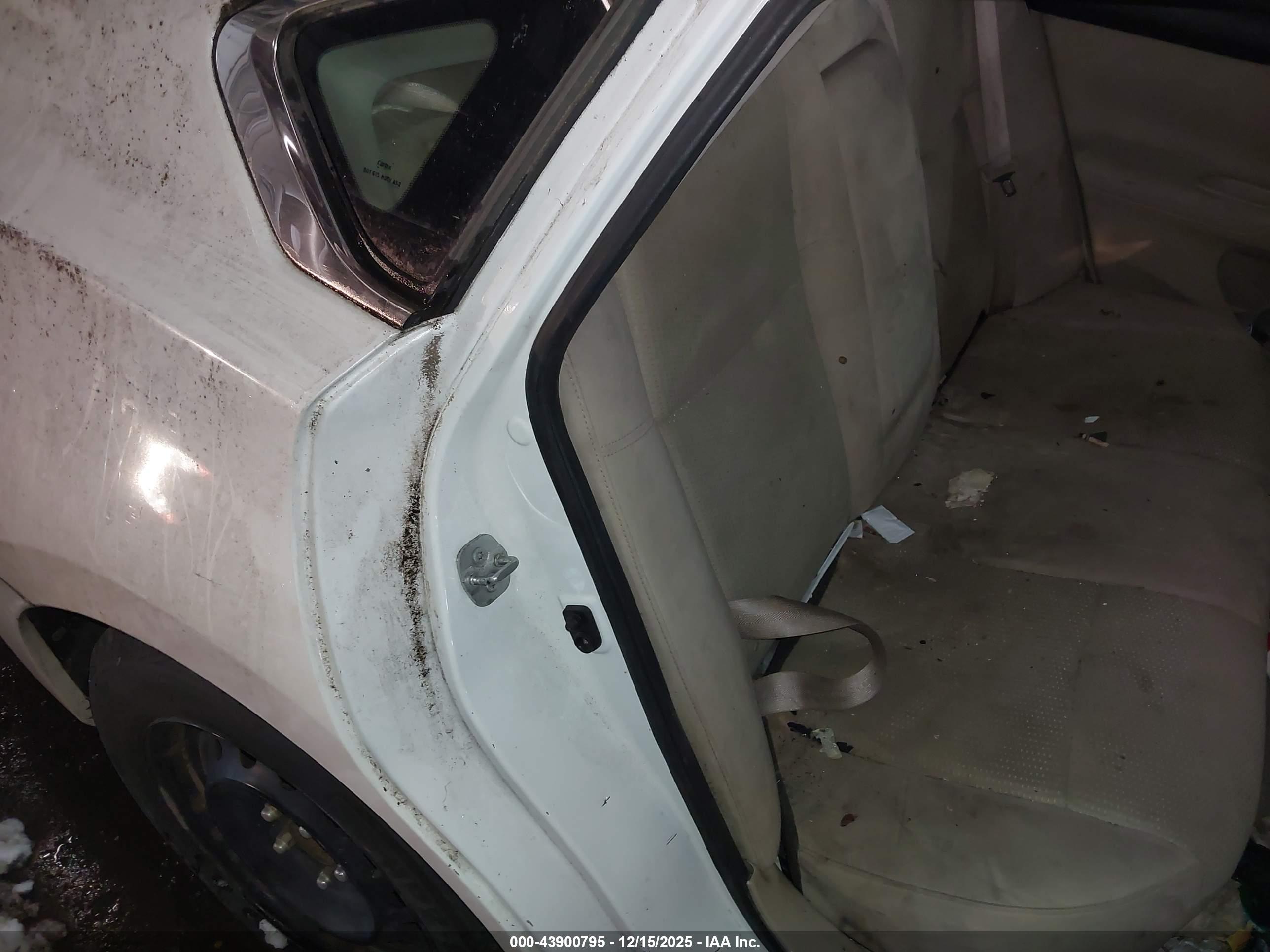NISSAN ALTIMA image 8
