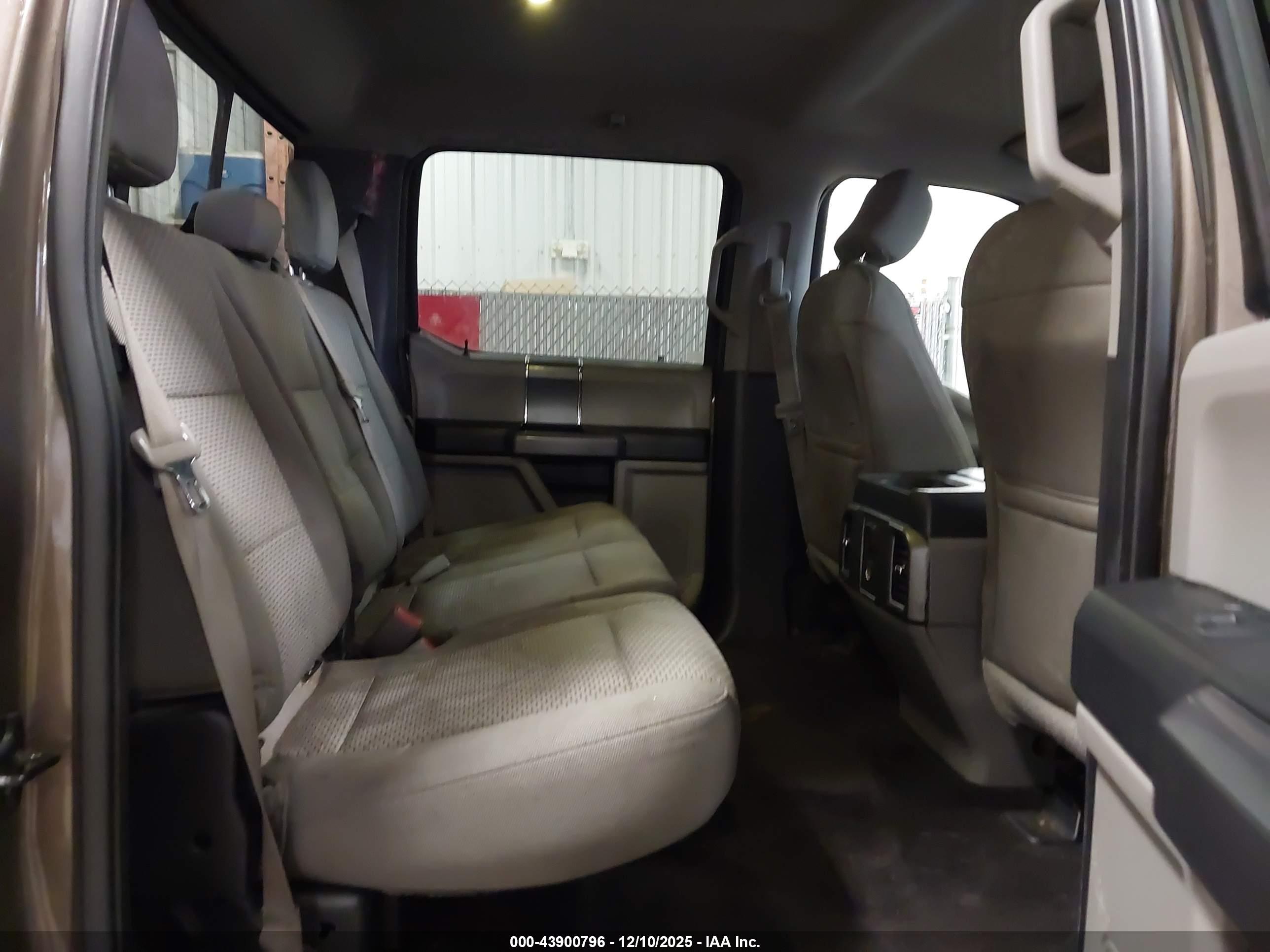 FORD F-150 image 8