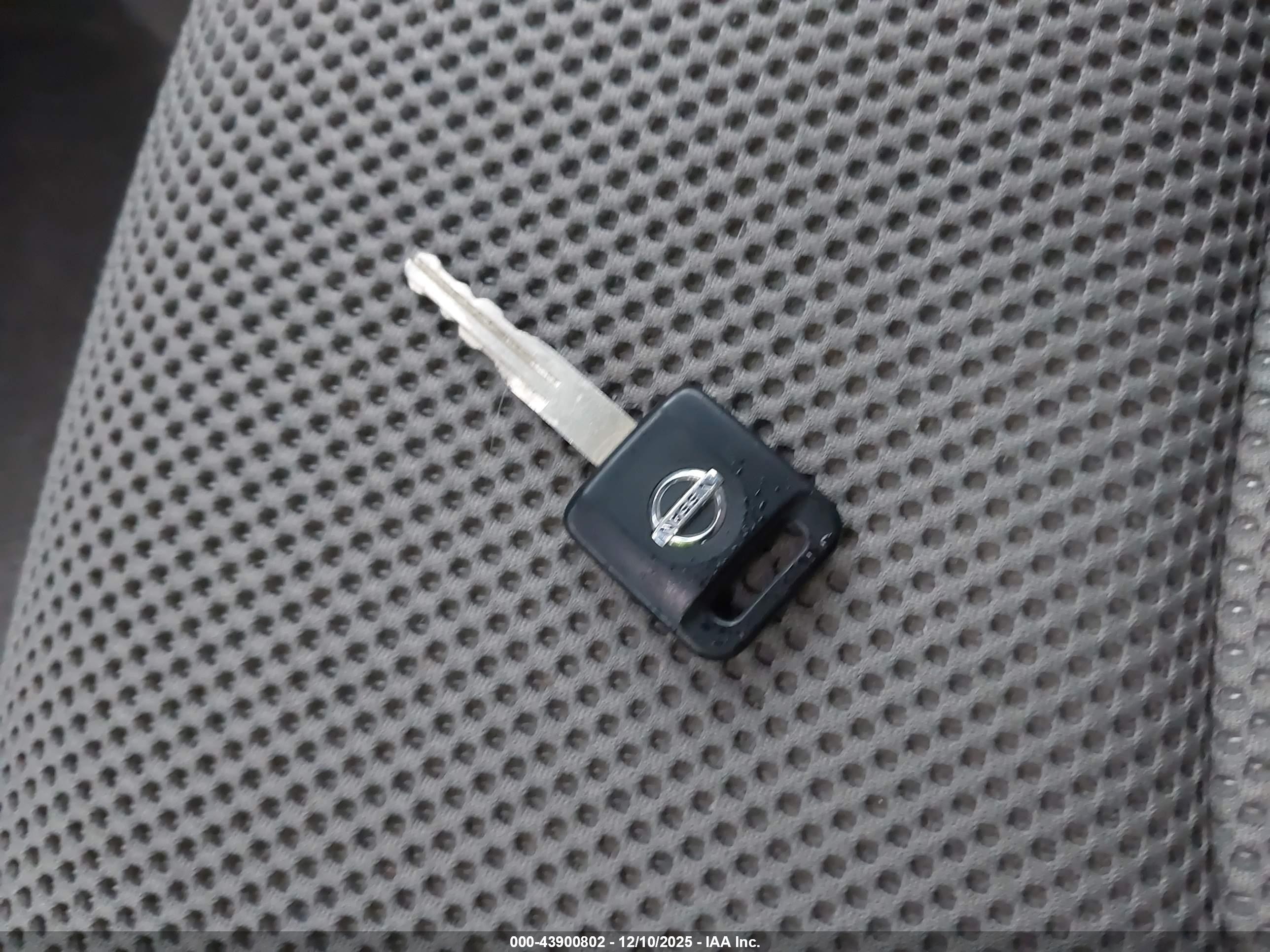 NISSAN FRONTIER image 11