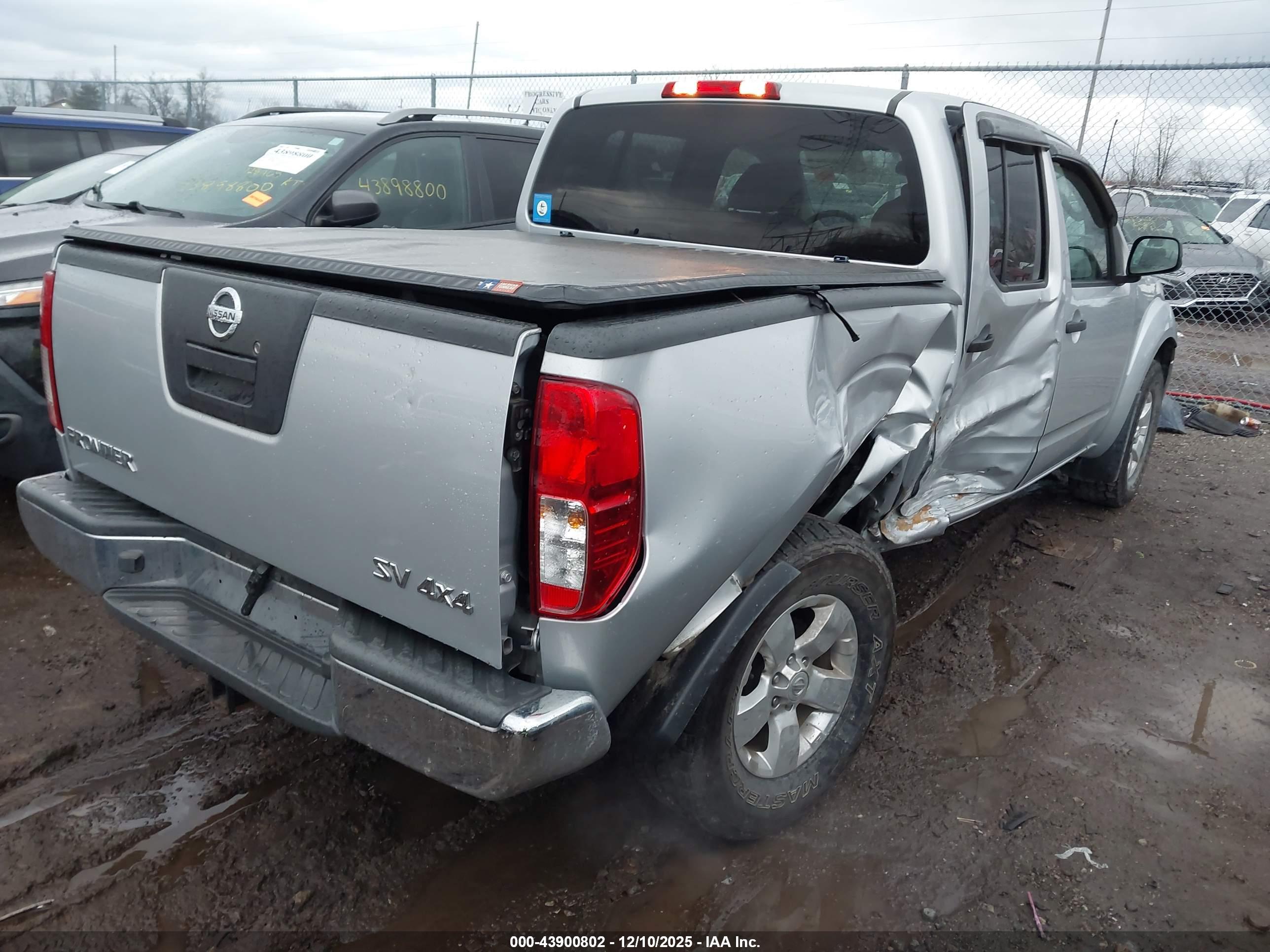 NISSAN FRONTIER image 4
