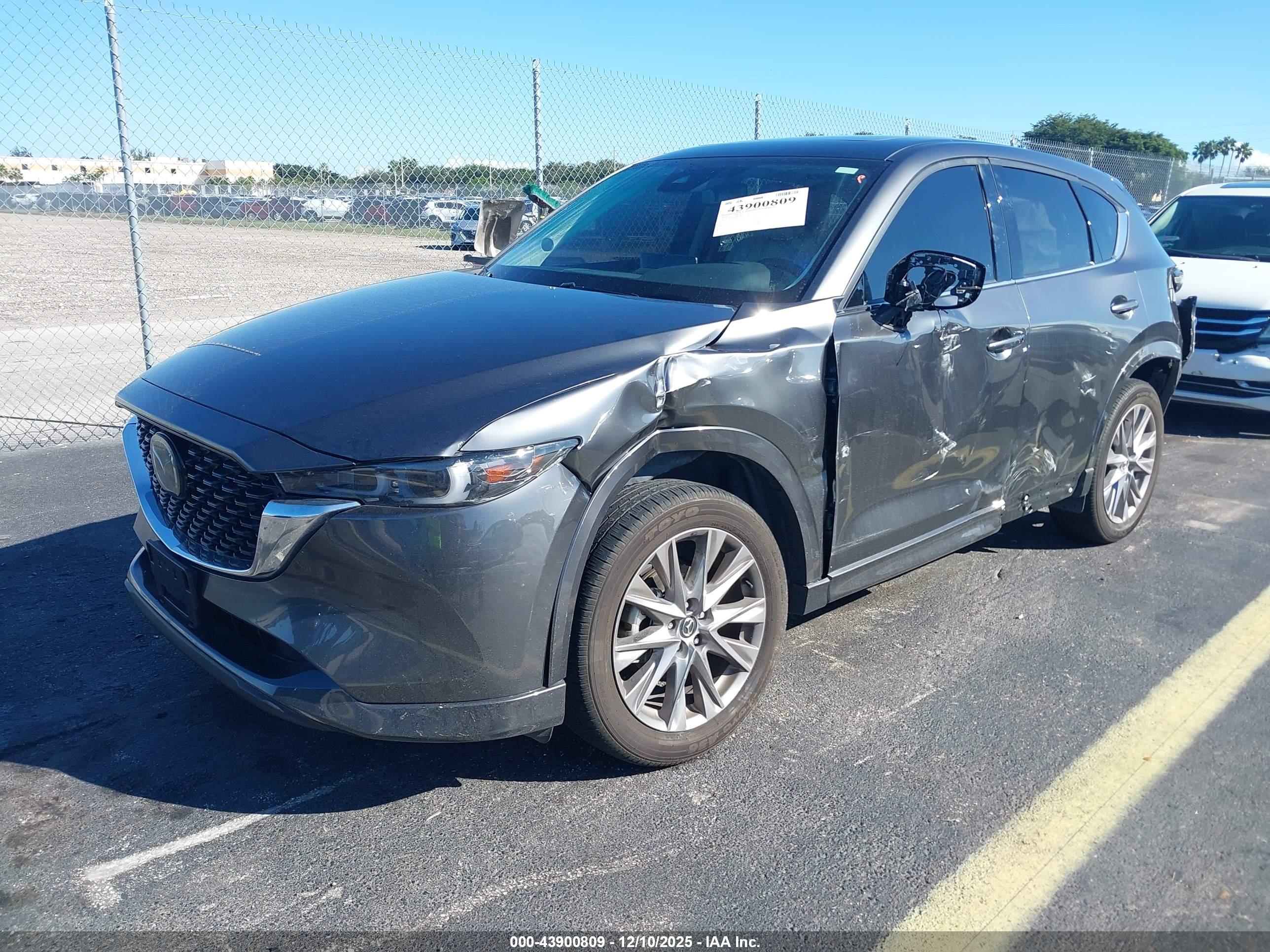 MAZDA CX-5 image 2