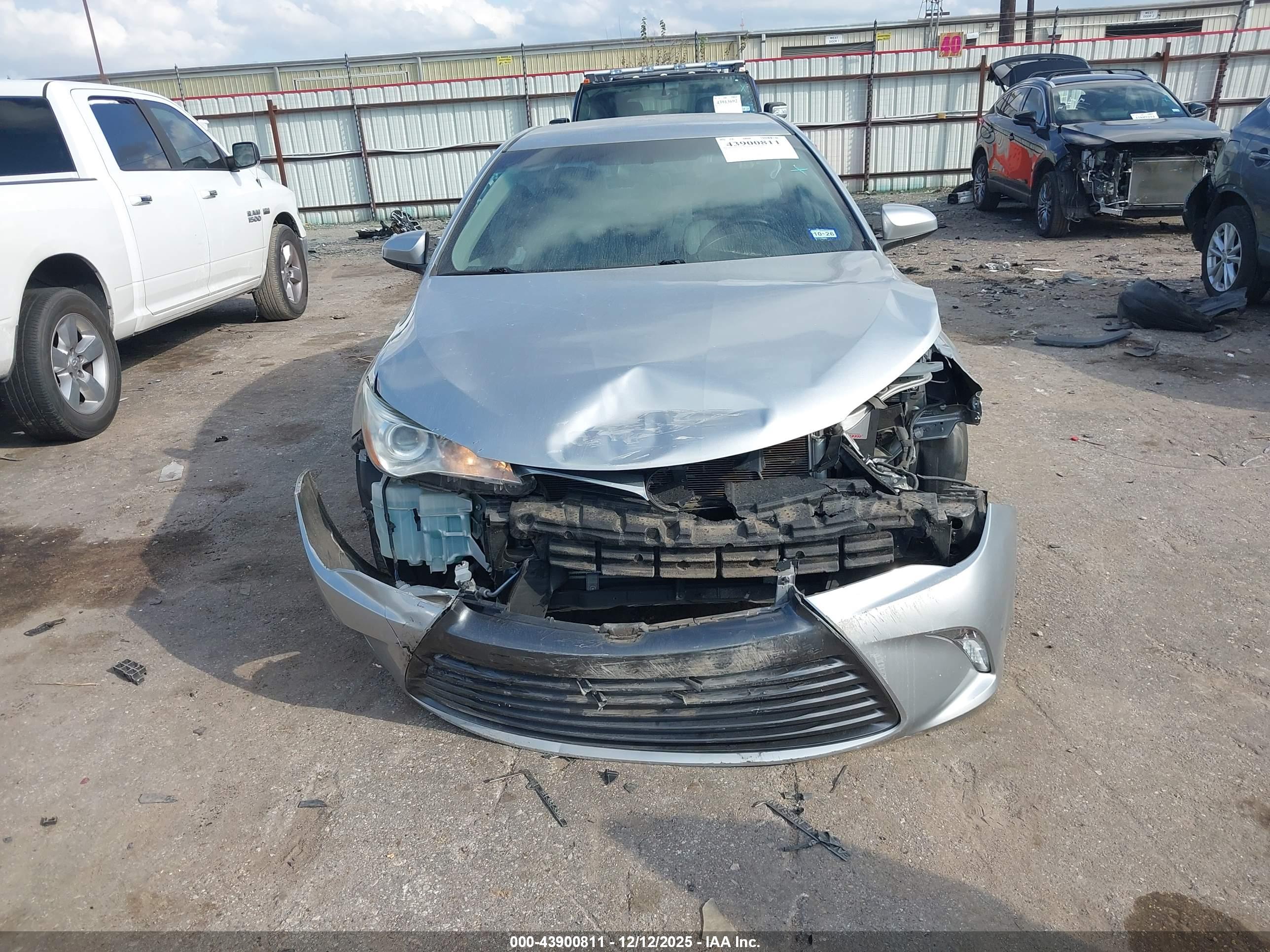 TOYOTA CAMRY image 6