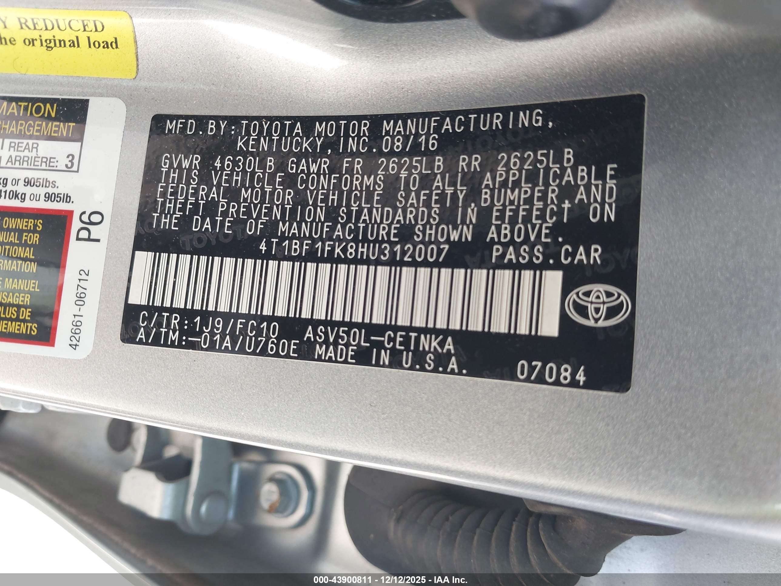 TOYOTA CAMRY image 9