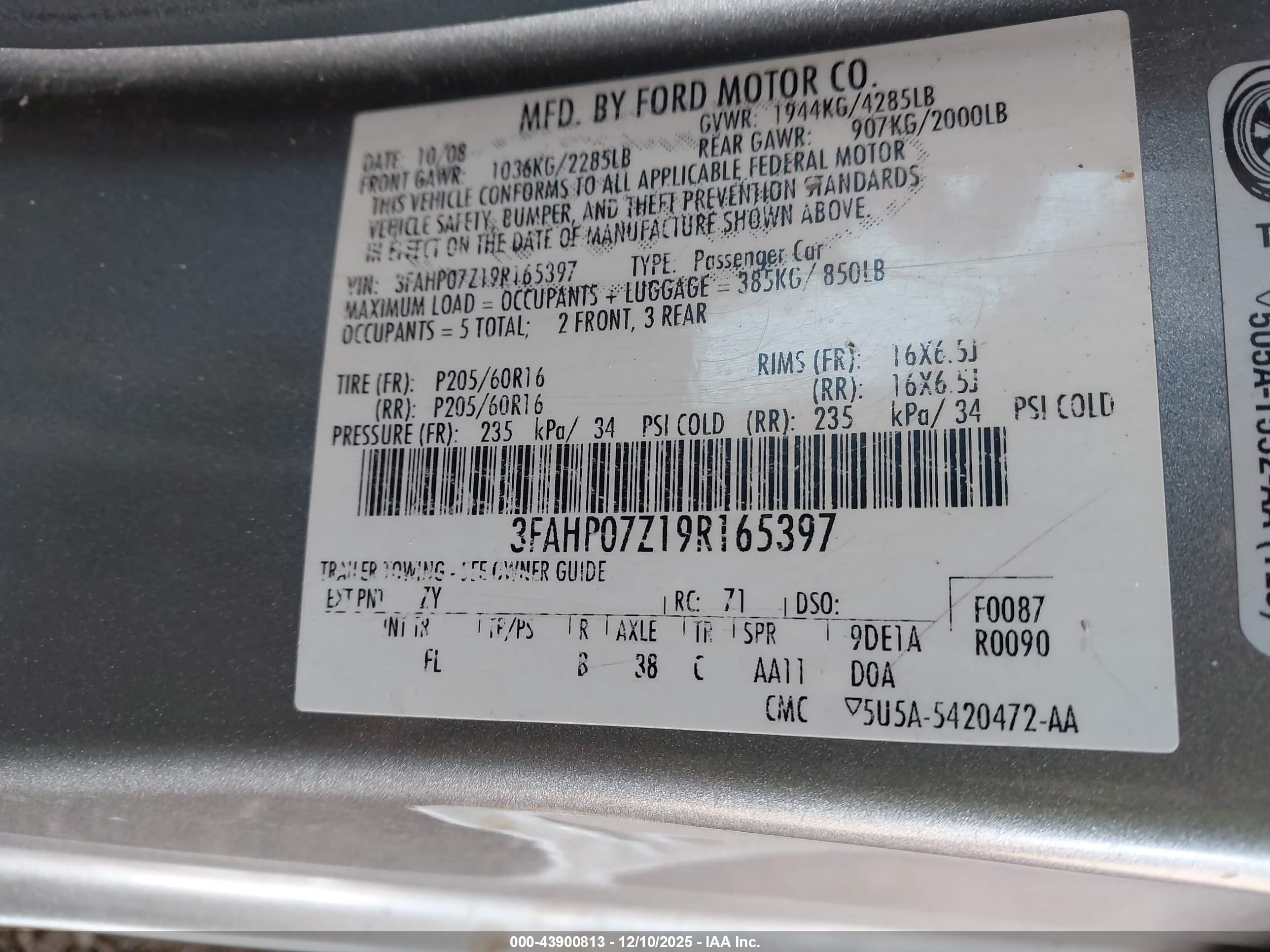 FORD FUSION image 9