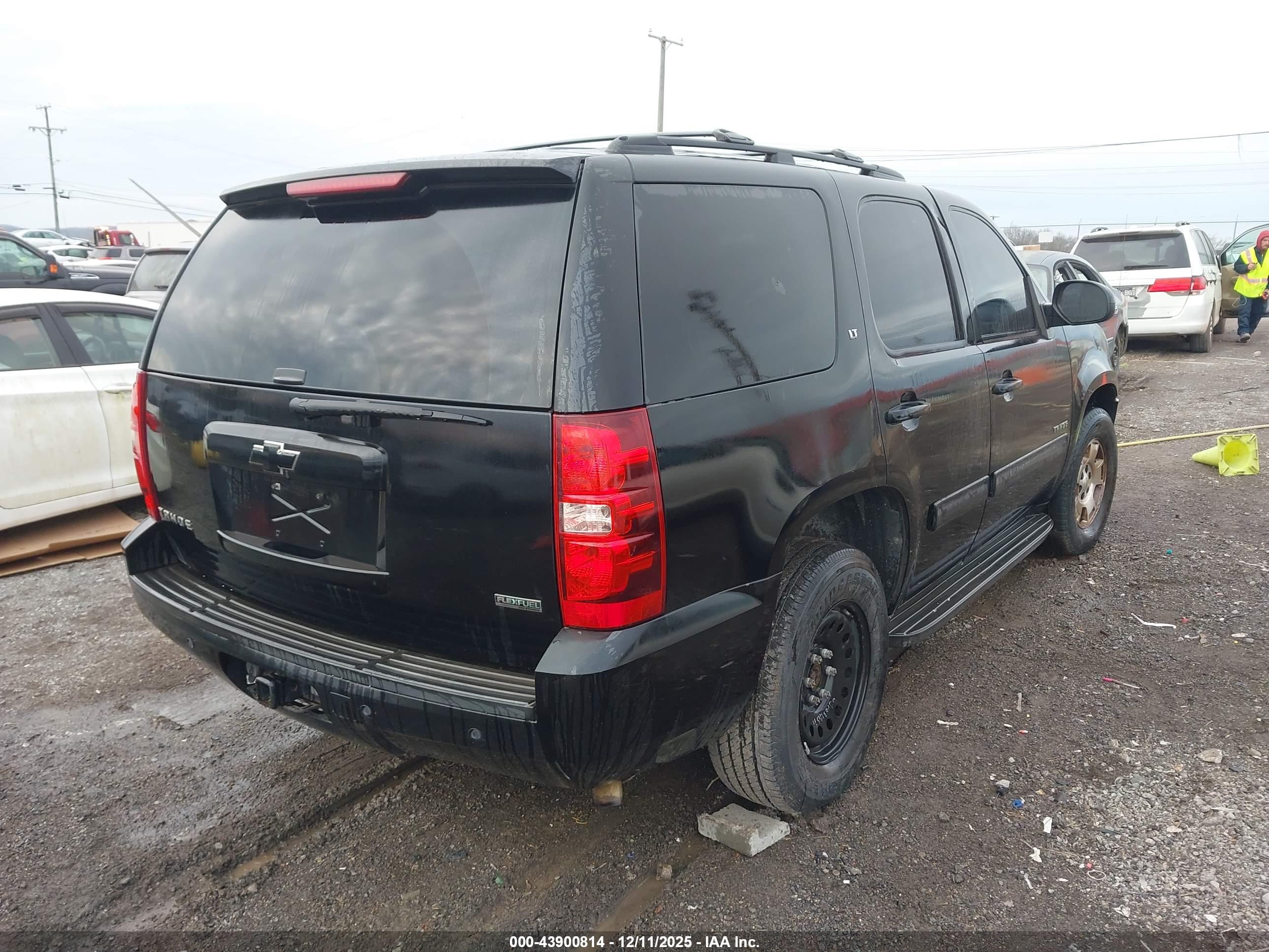 CHEVROLET TAHOE image 4