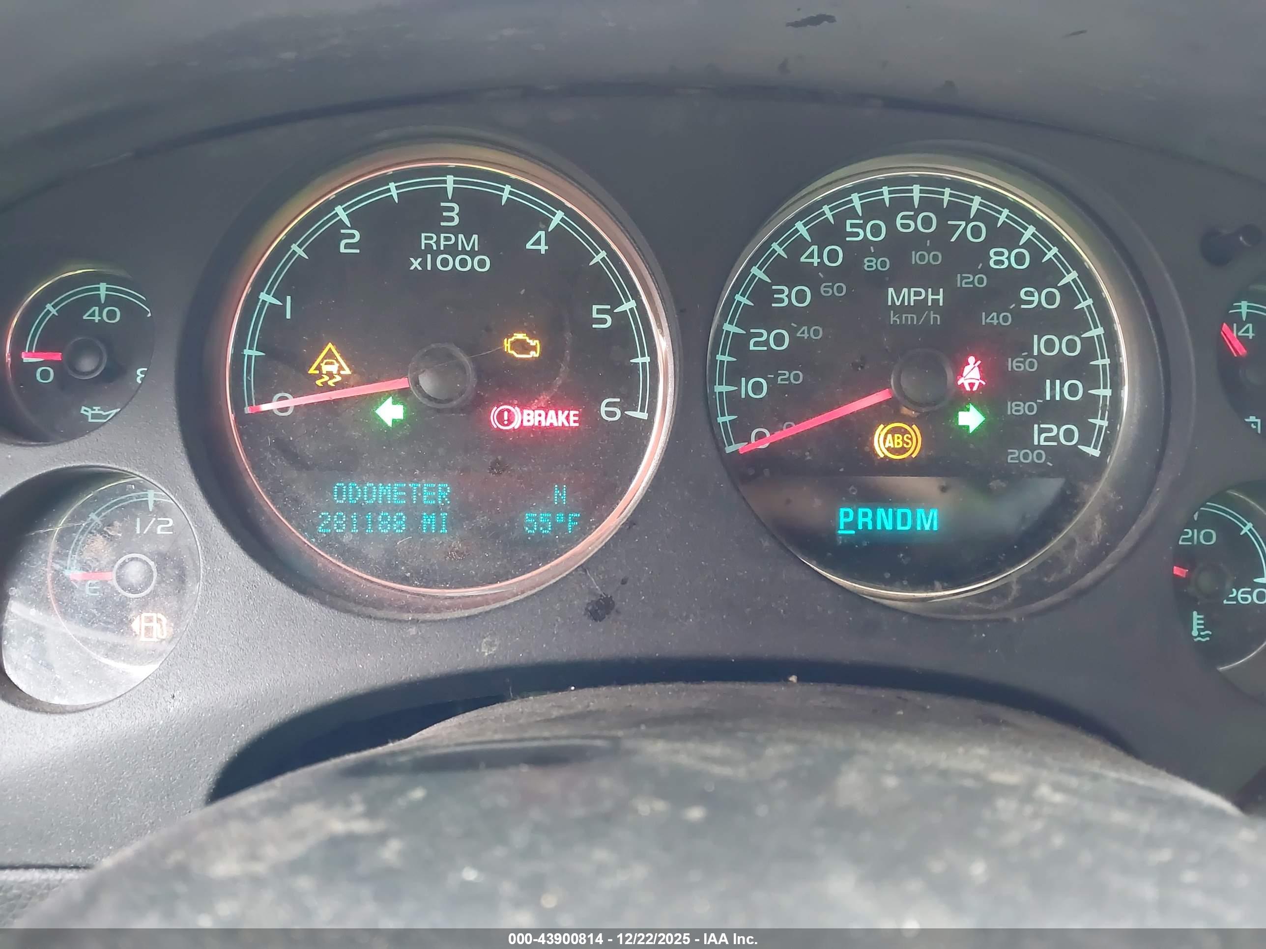 CHEVROLET TAHOE image 7