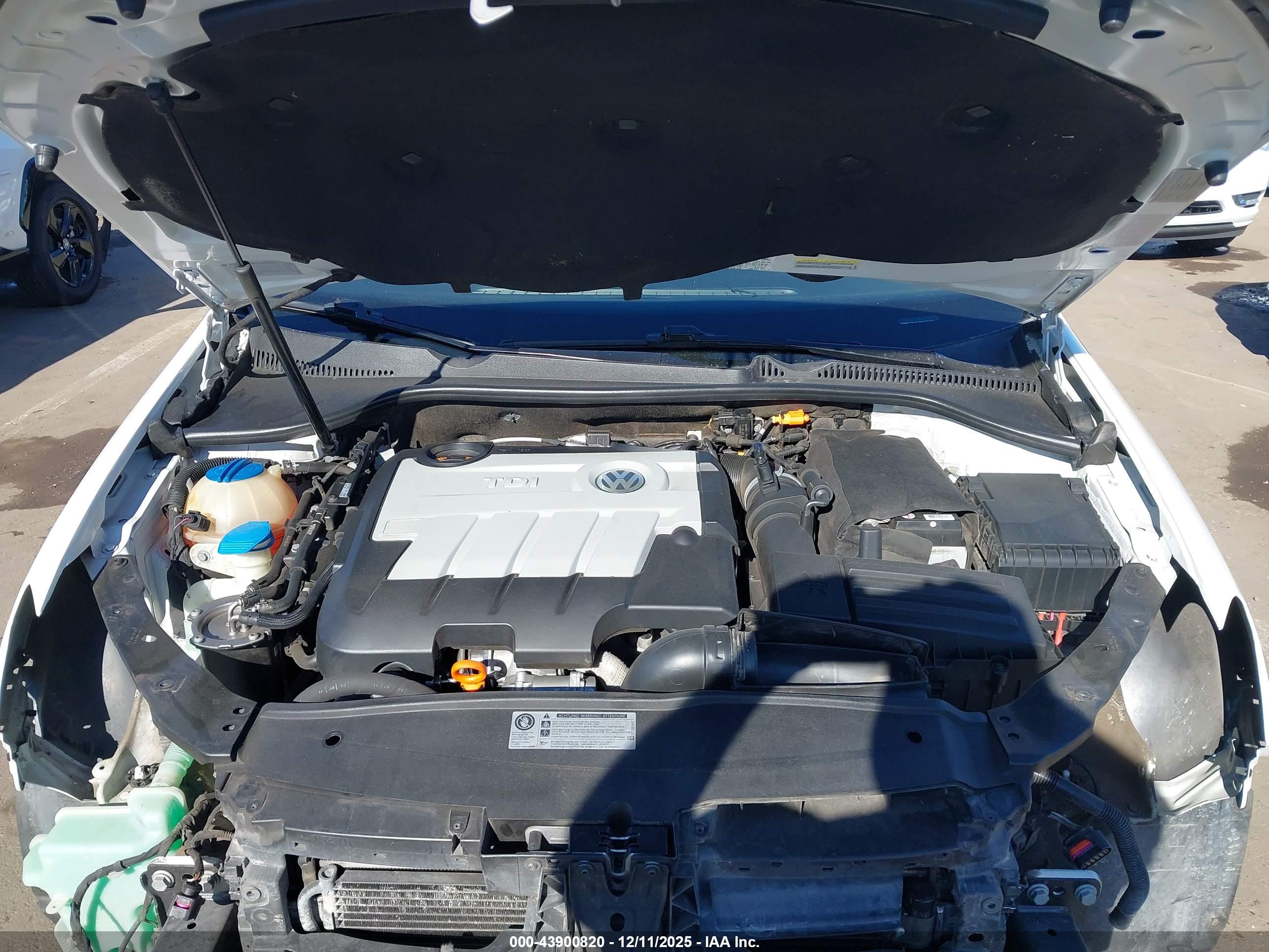 VOLKSWAGEN JETTA image 10