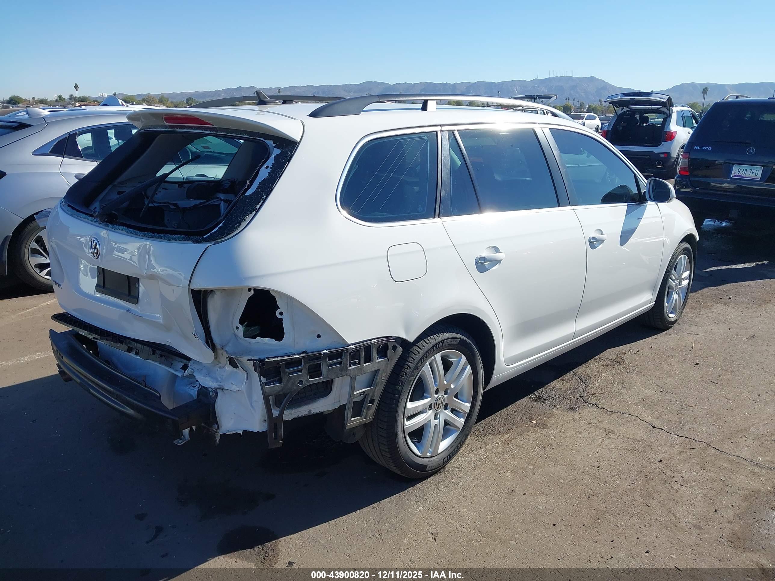VOLKSWAGEN JETTA image 4
