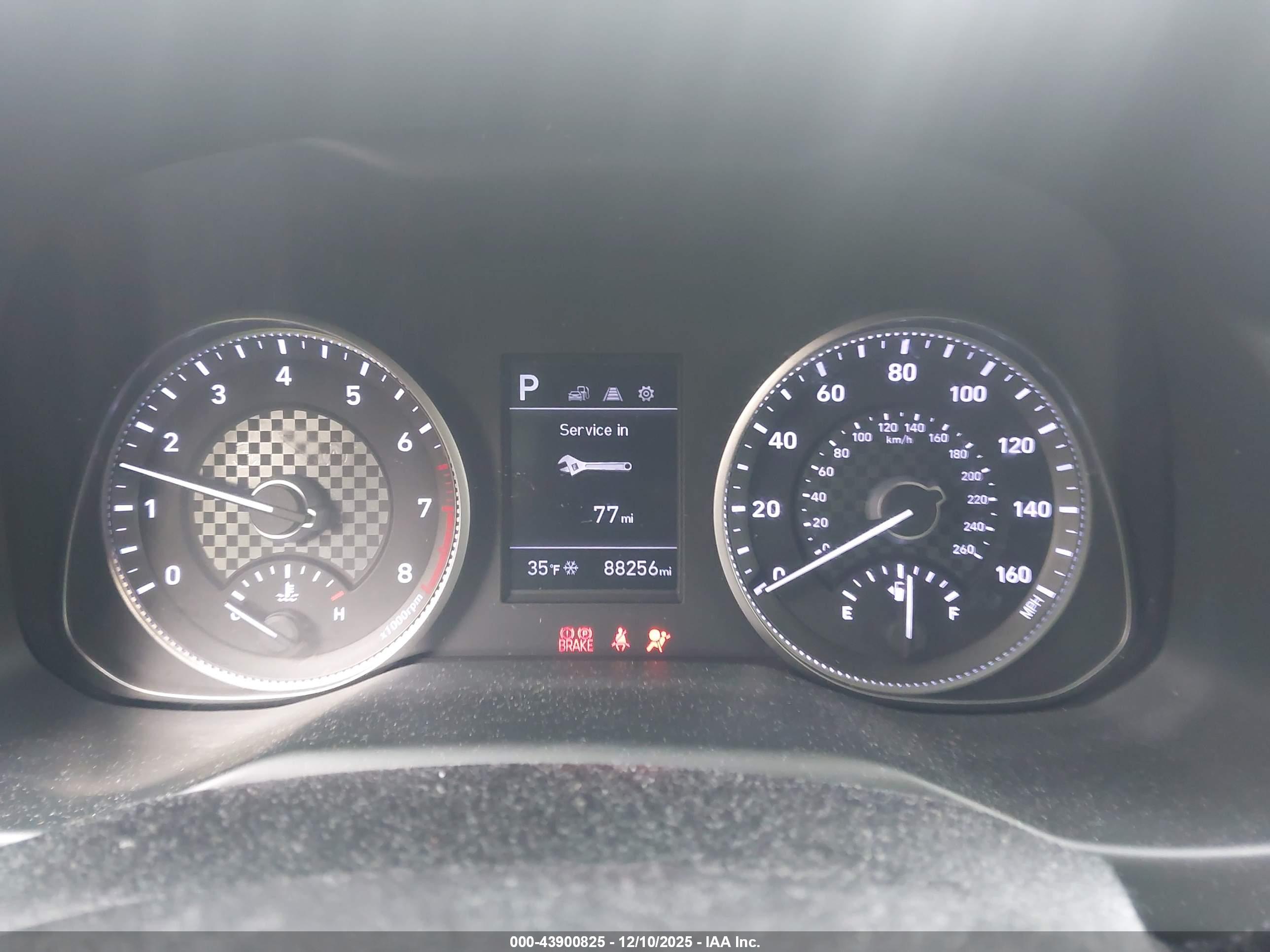 HYUNDAI ELANTRA image 7