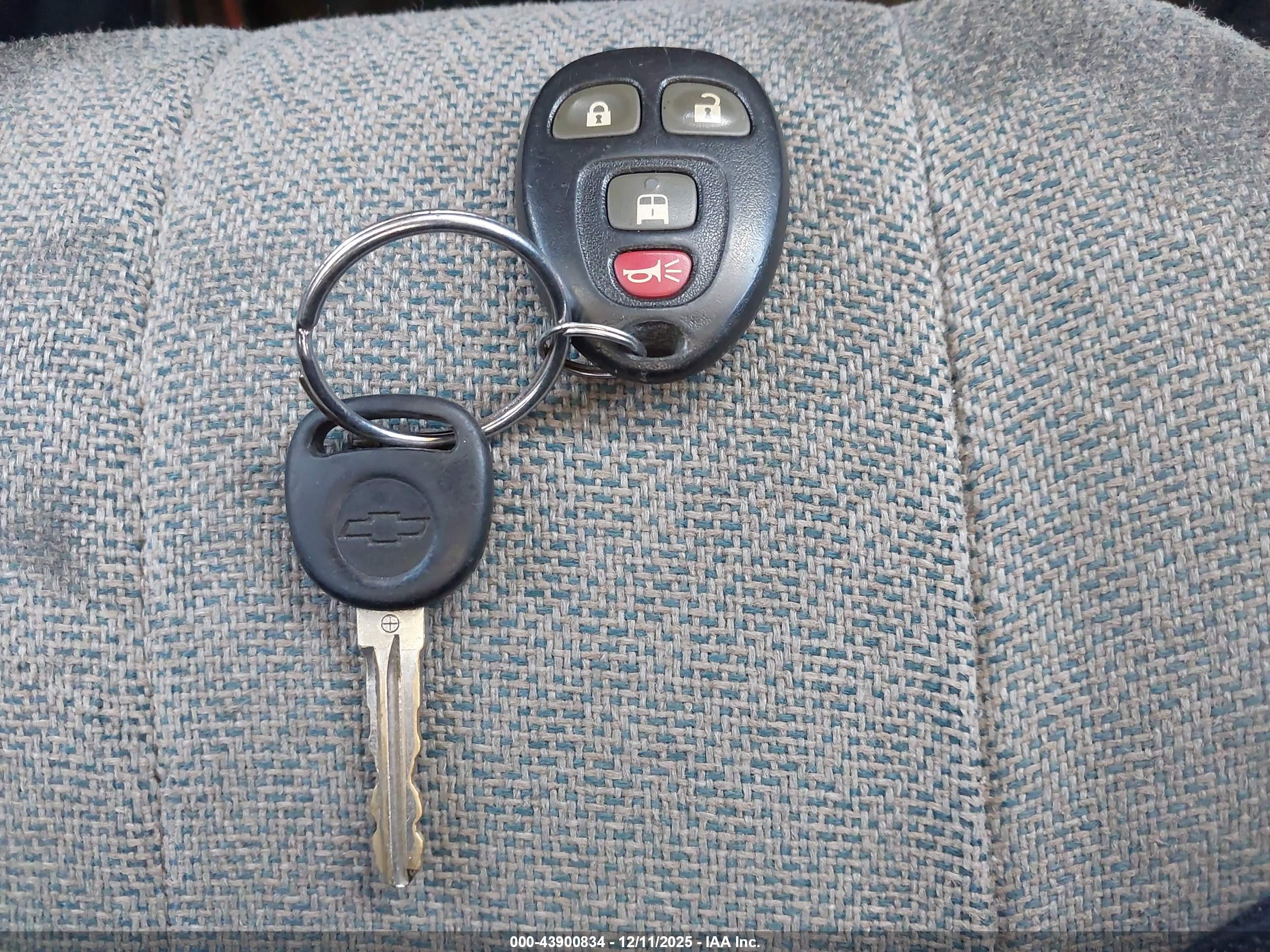 CHEVROLET EXPRESS image 11