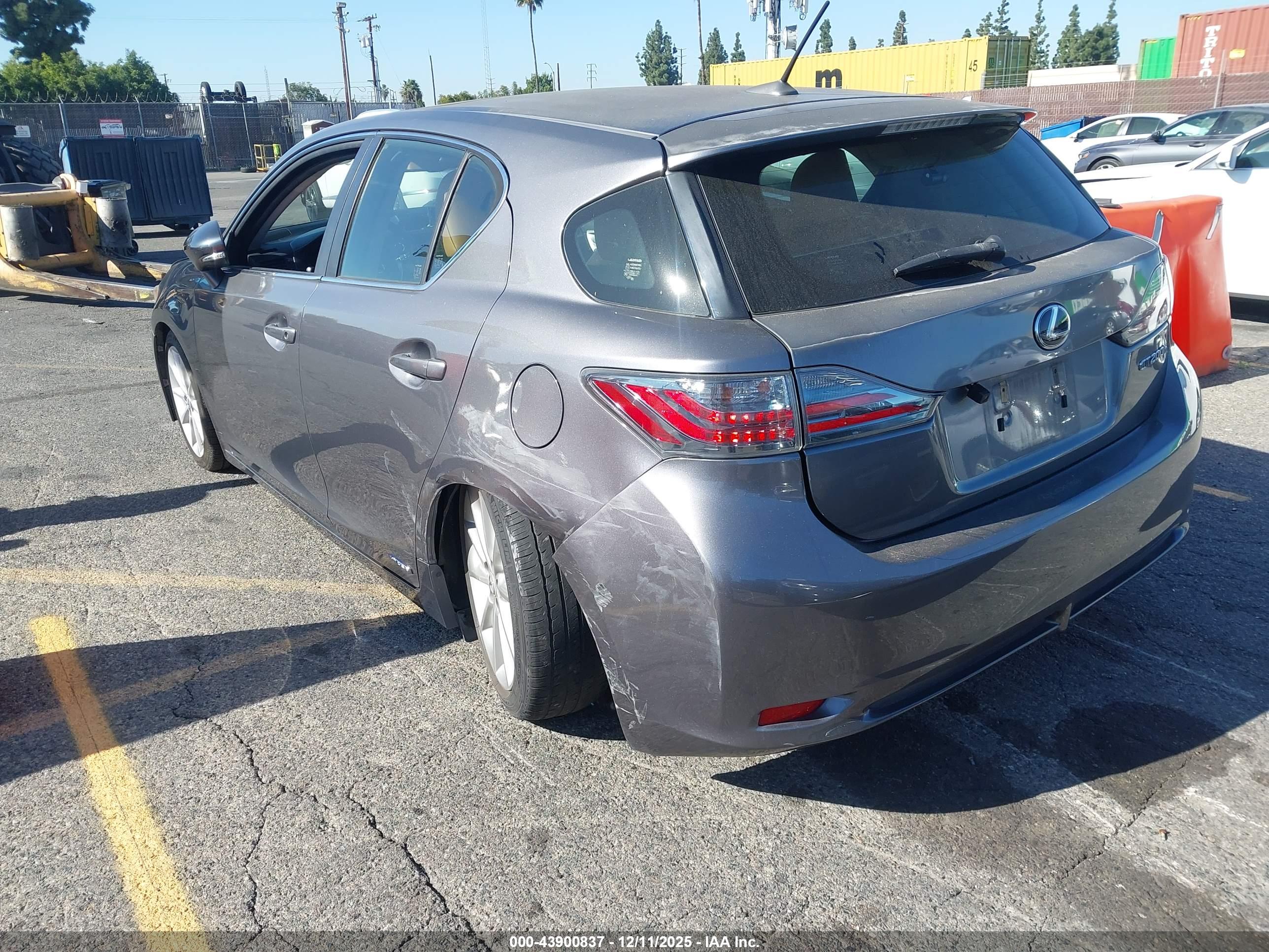 LEXUS CT image 3