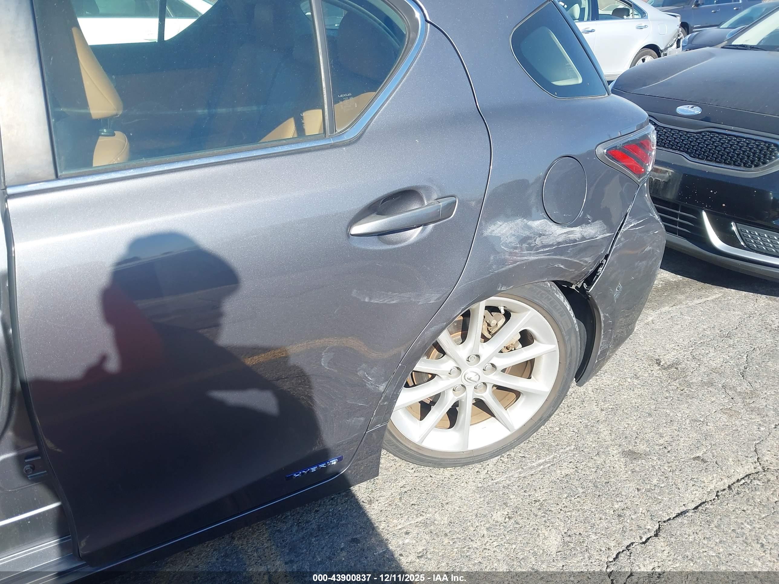 LEXUS CT image 6