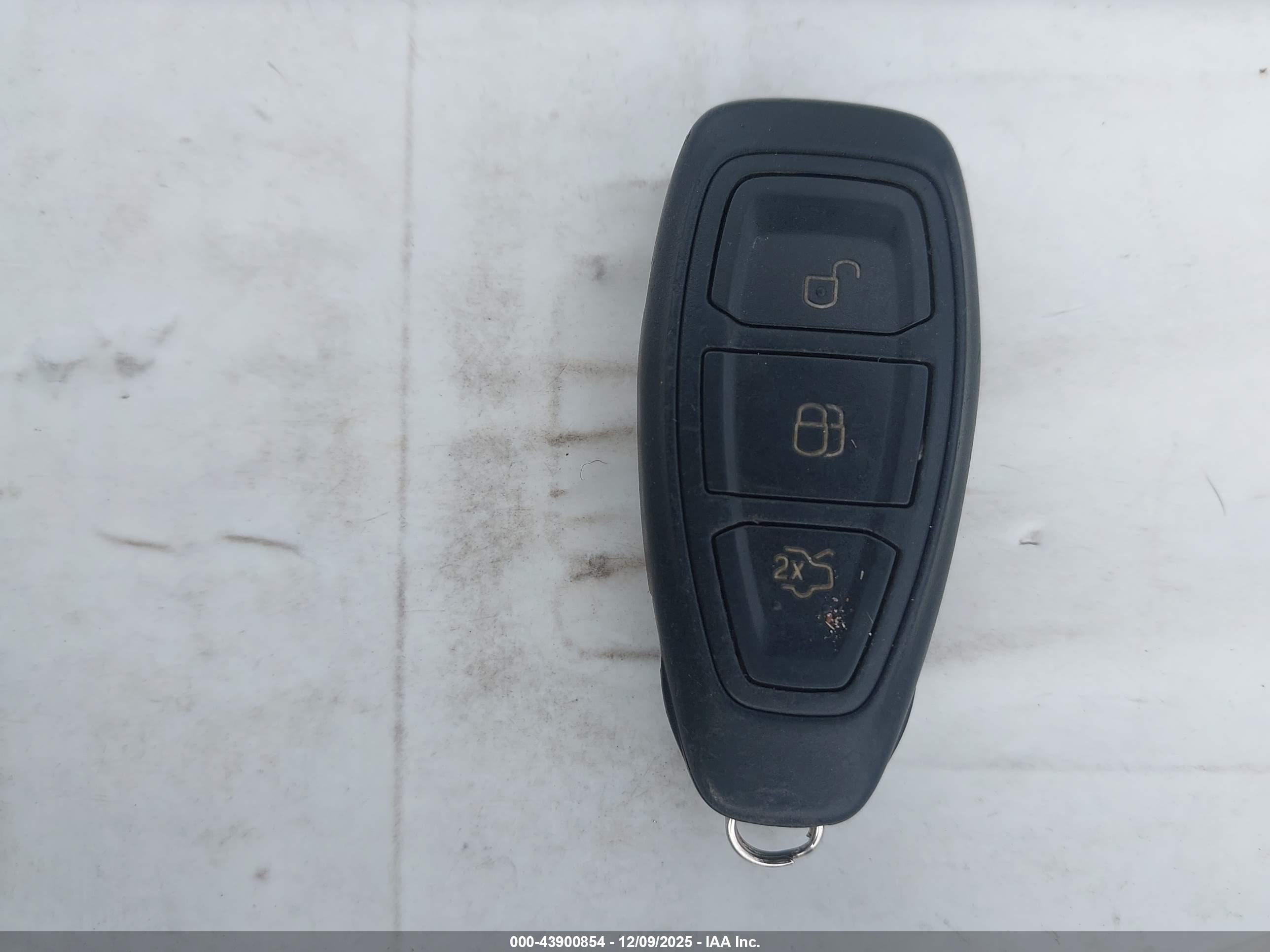 FORD FIESTA image 11