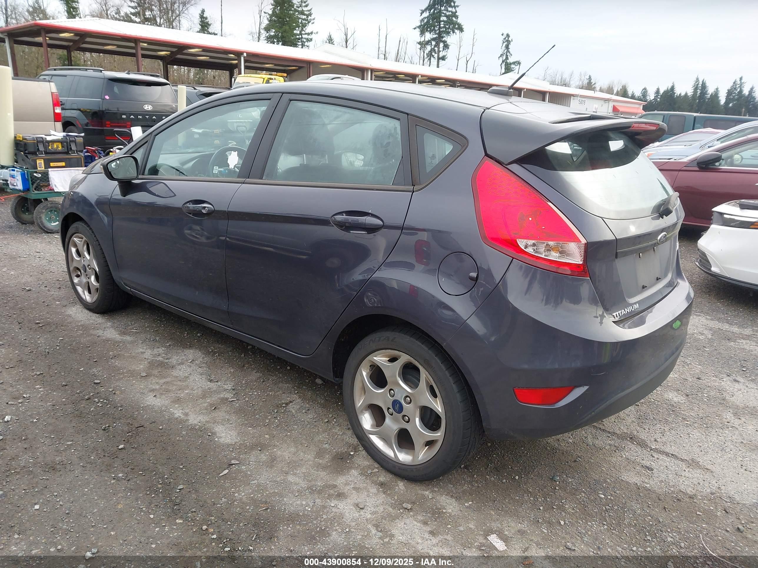 FORD FIESTA image 3