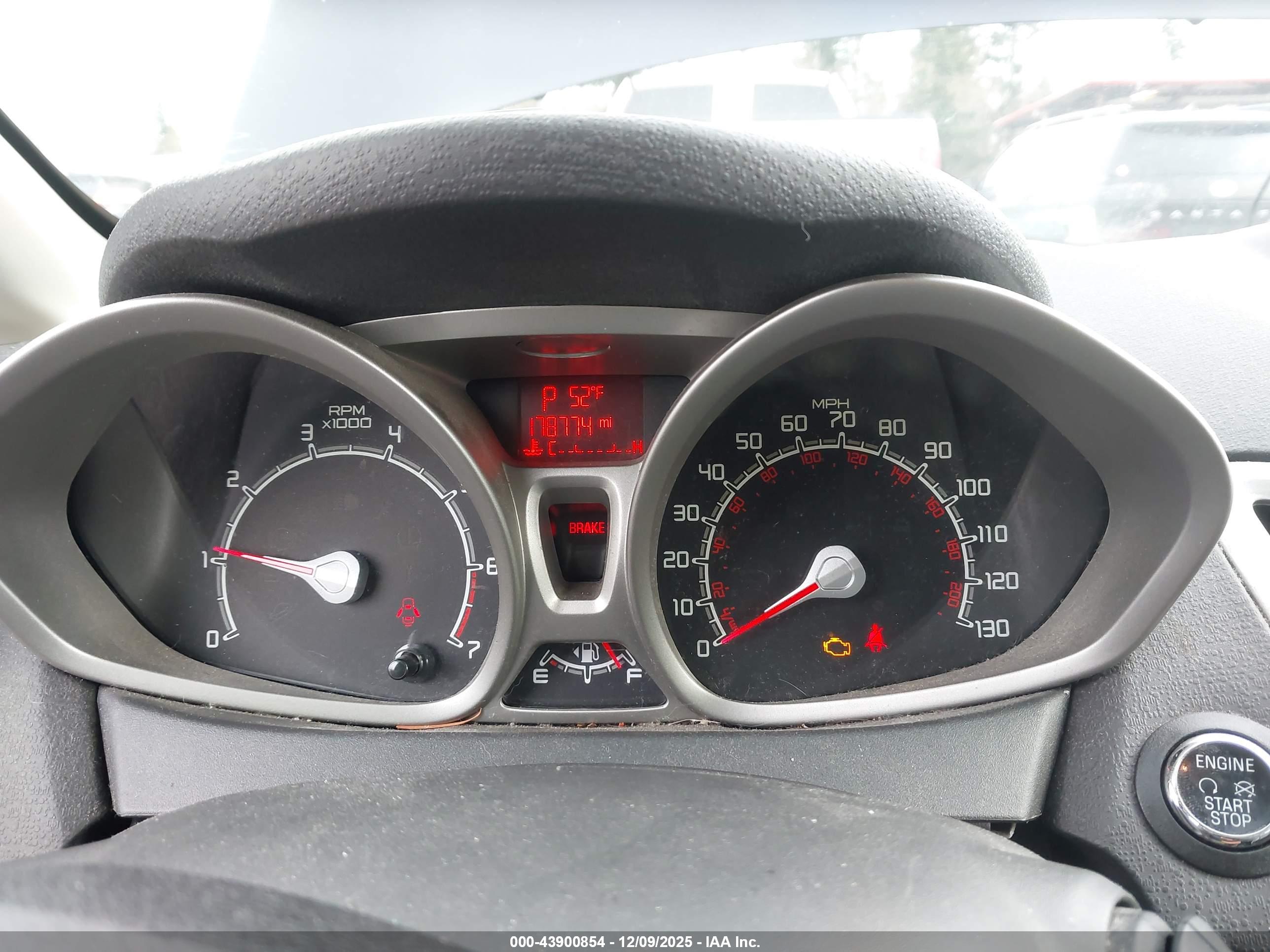 FORD FIESTA image 7