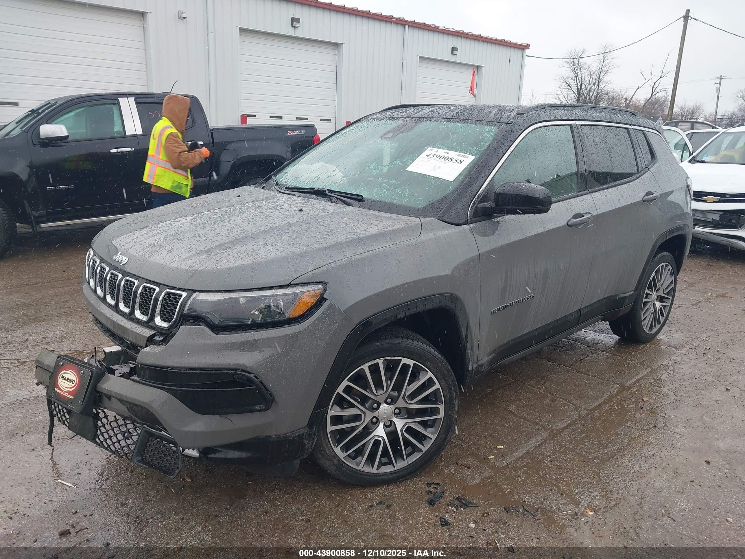 JEEP COMPASS image 2