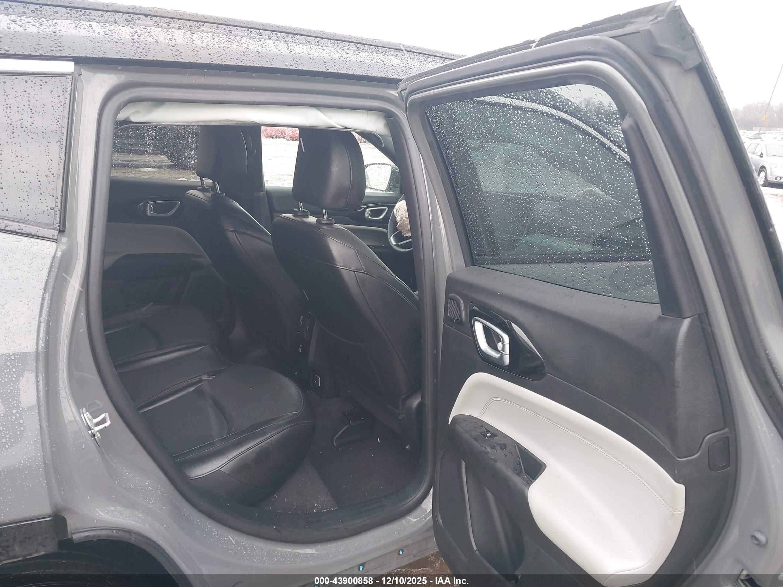 JEEP COMPASS image 8