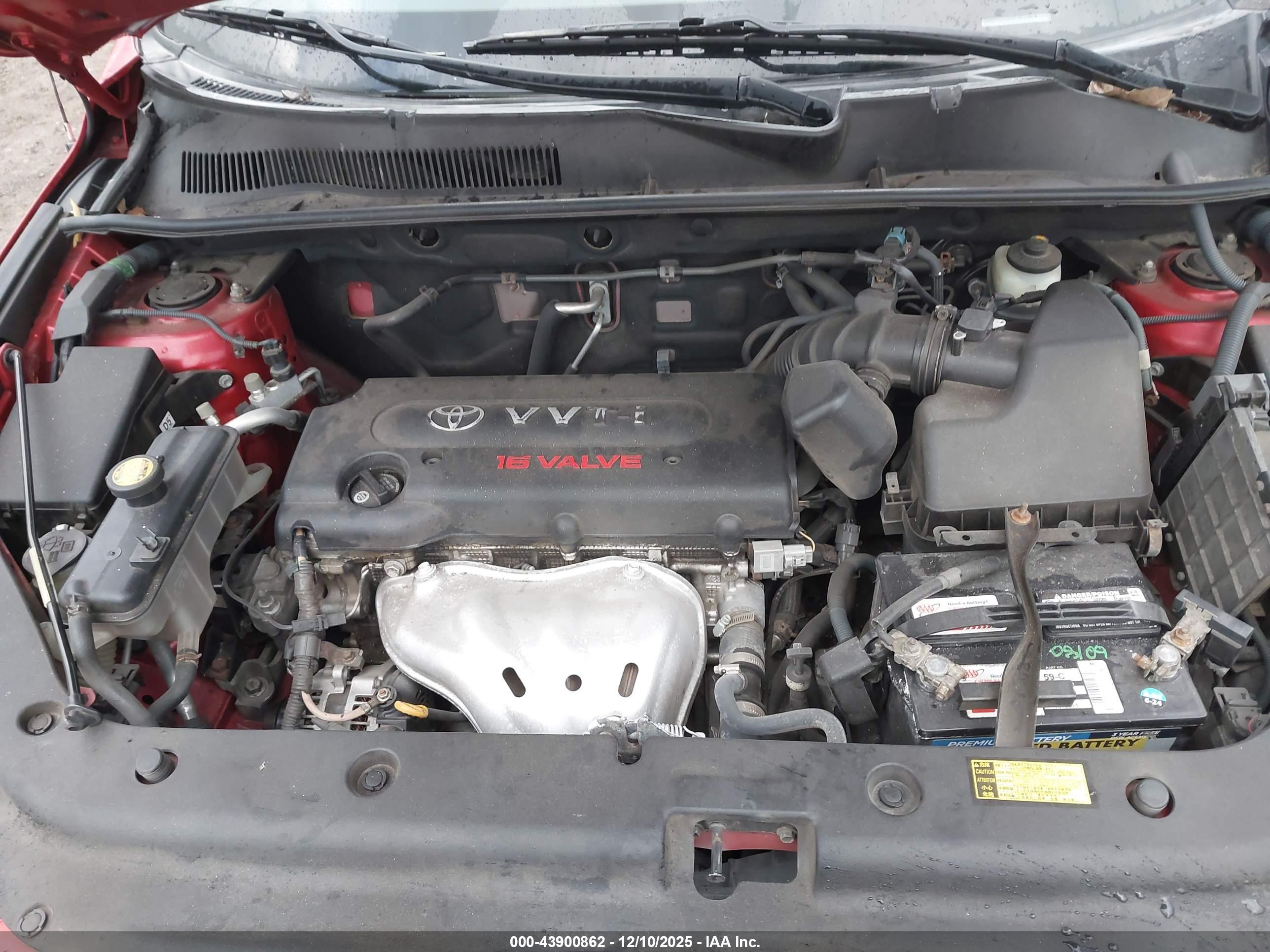 TOYOTA RAV4 image 10
