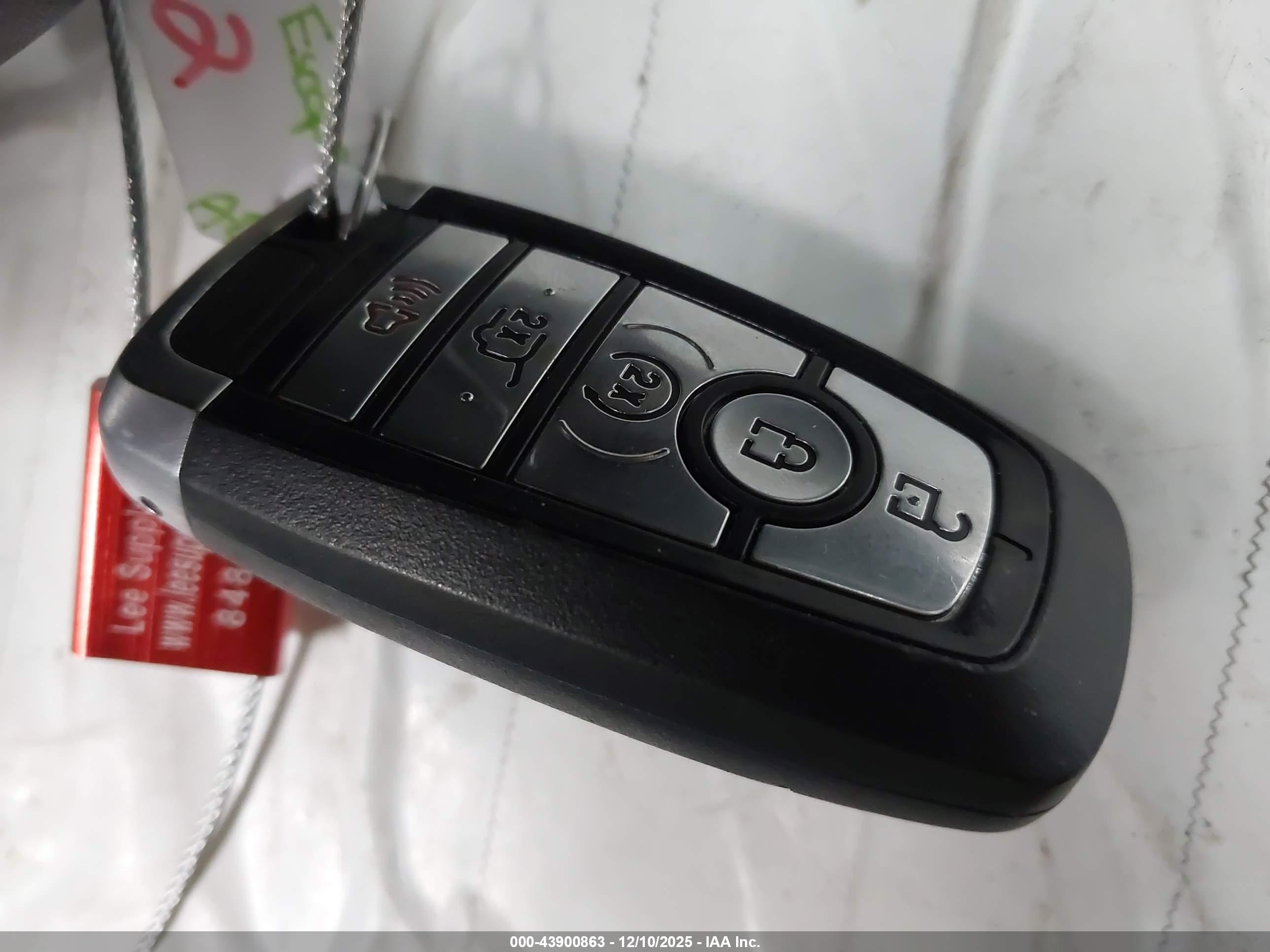 FORD ESCAPE image 11