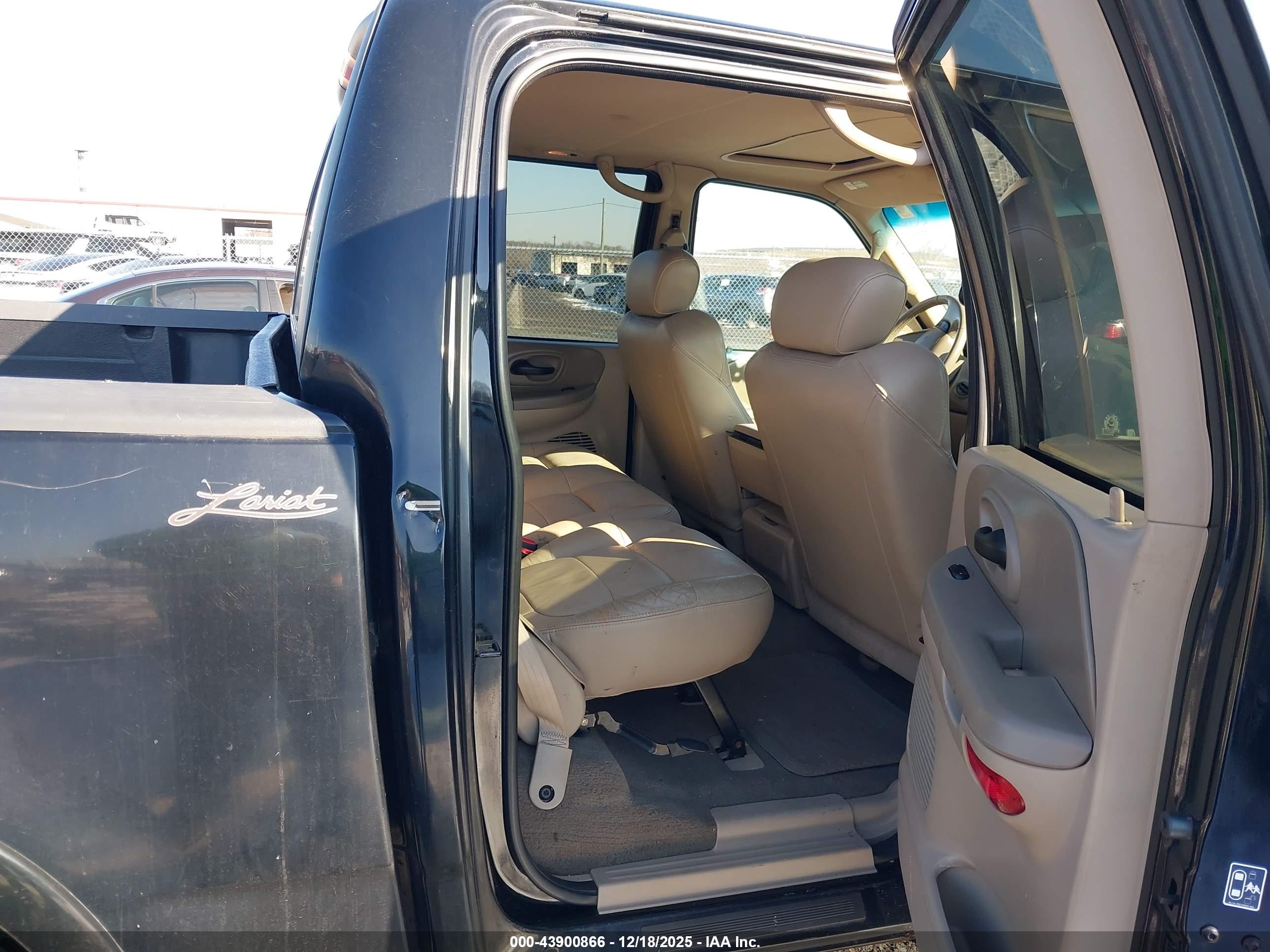 FORD F-150 image 8
