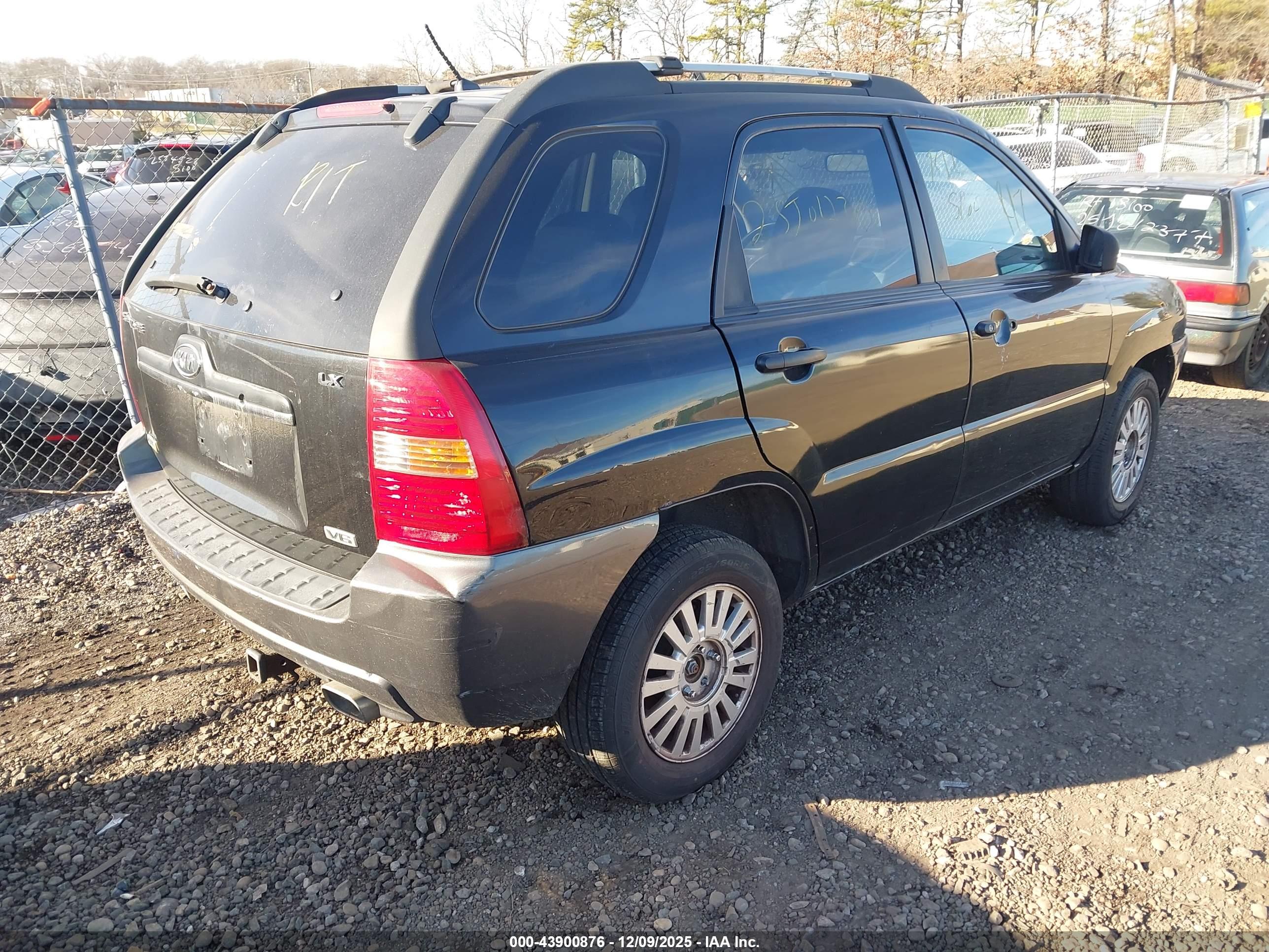 KIA SPORTAGE image 4