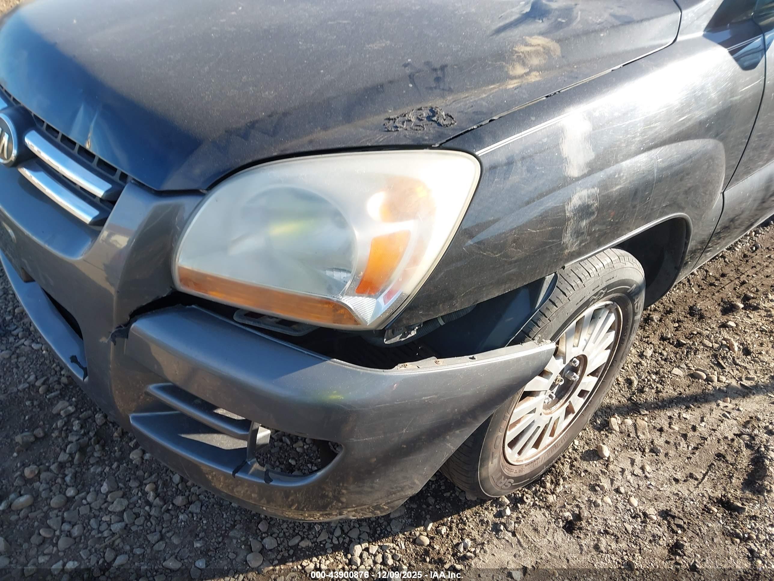 KIA SPORTAGE image 6