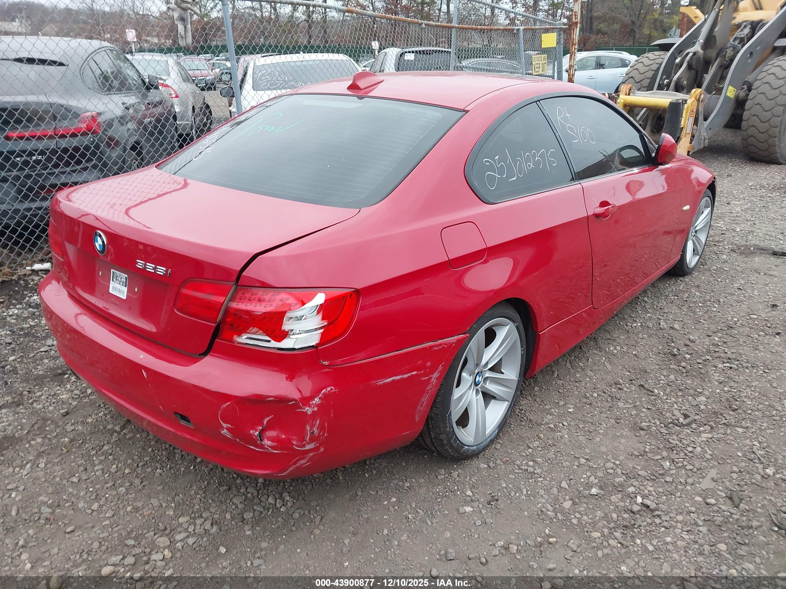 BMW 328I image 4