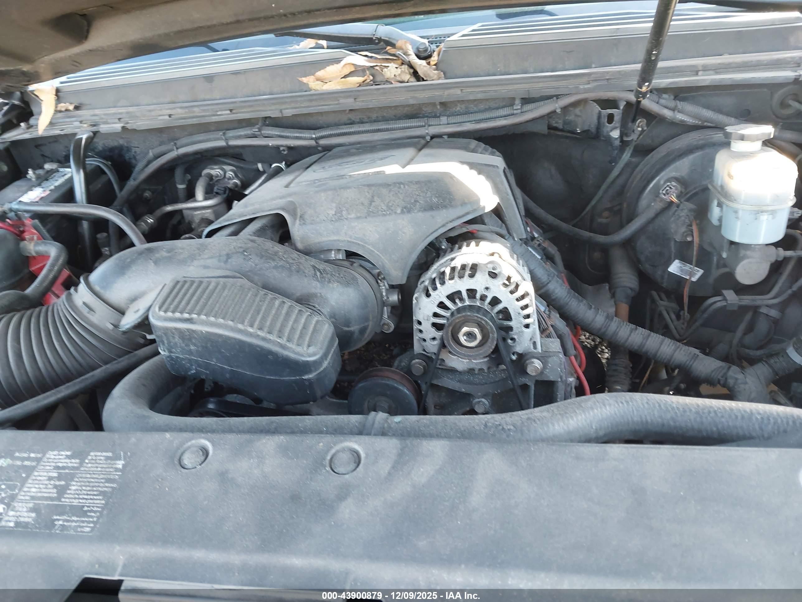 CHEVROLET SUBURBAN image 10