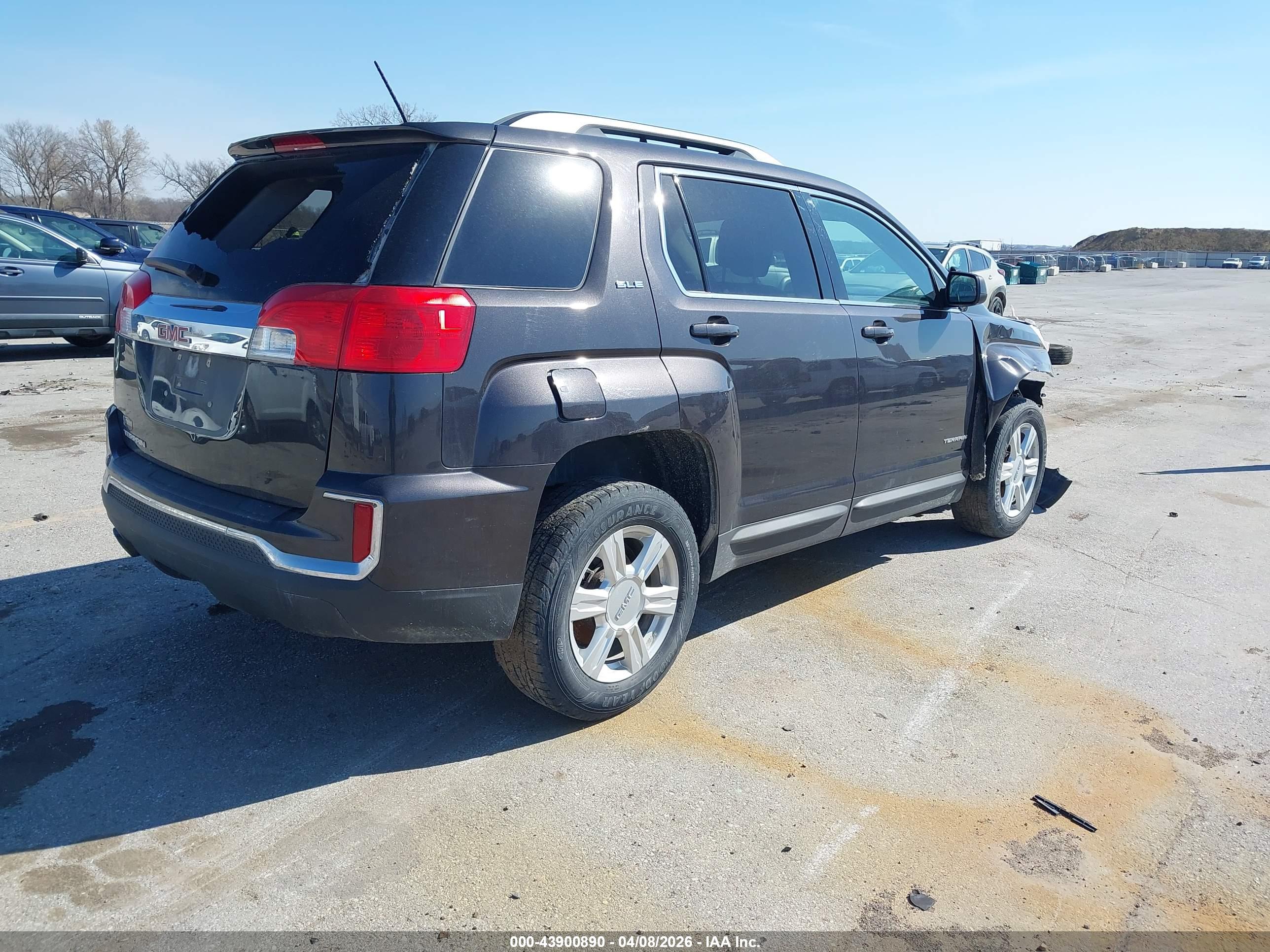 GMC TERRAIN image 4