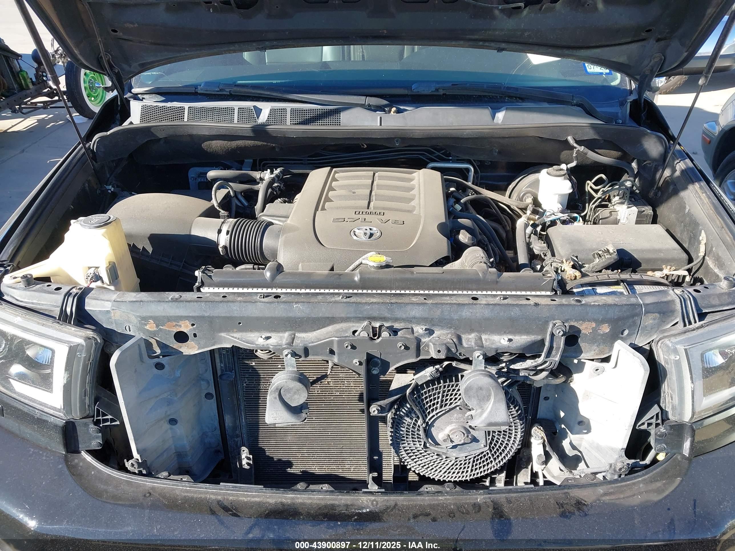 TOYOTA SEQUOIA image 10
