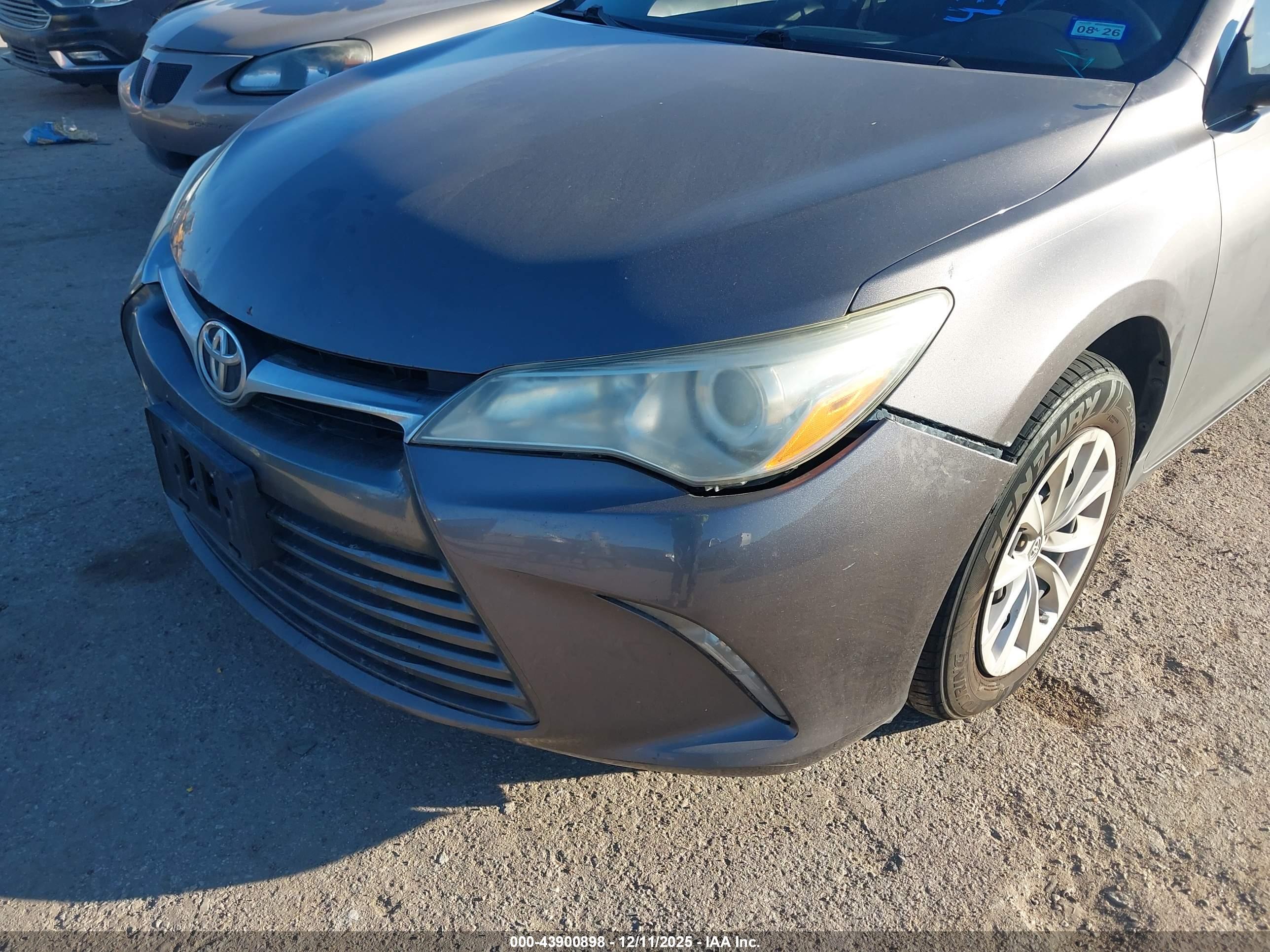 TOYOTA CAMRY image 6